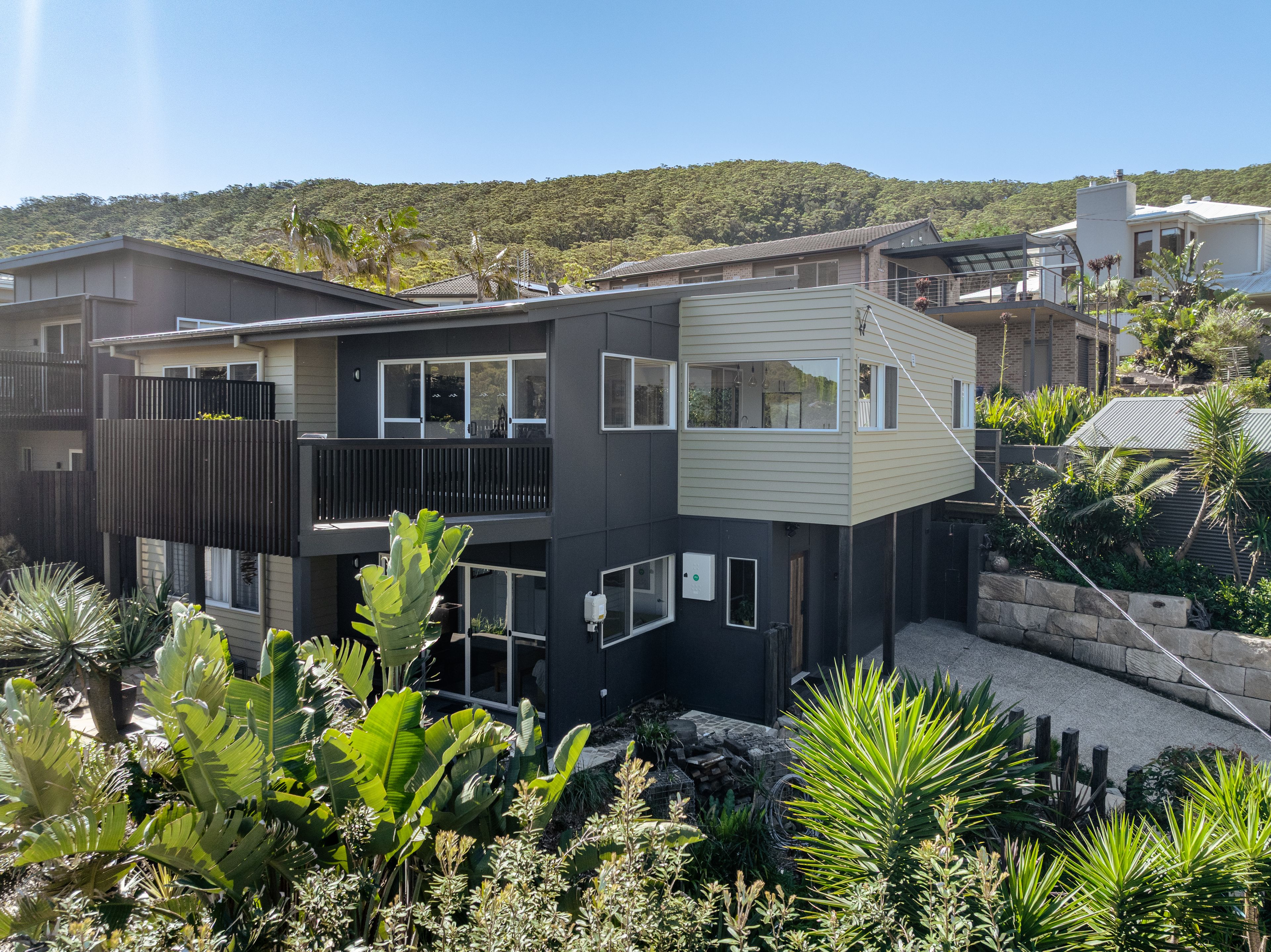 18 Seaview Crescent, Stanwell Park, NSW 2508