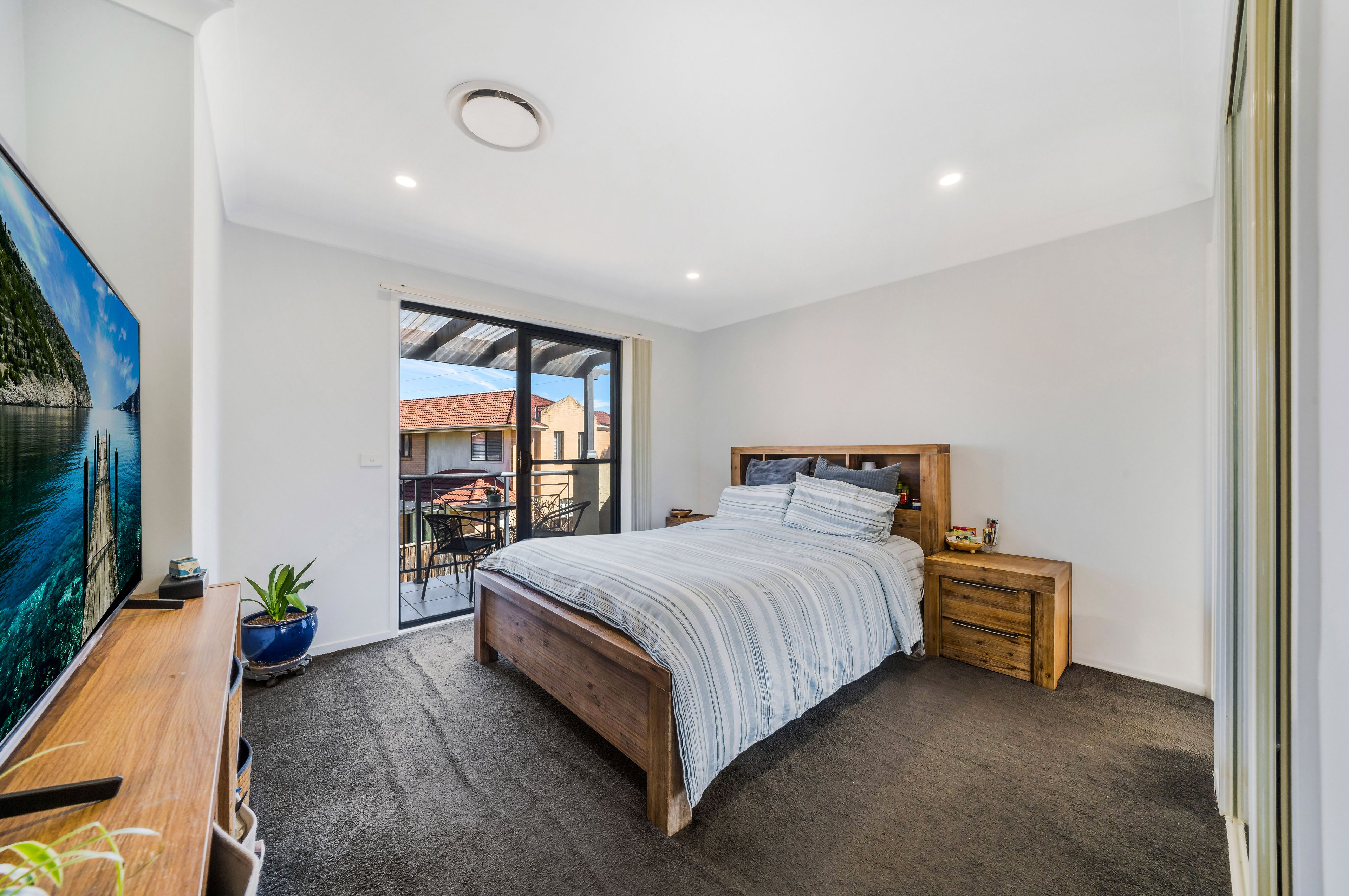 46 Coffs Harbour Avenue — photo 11 of 20