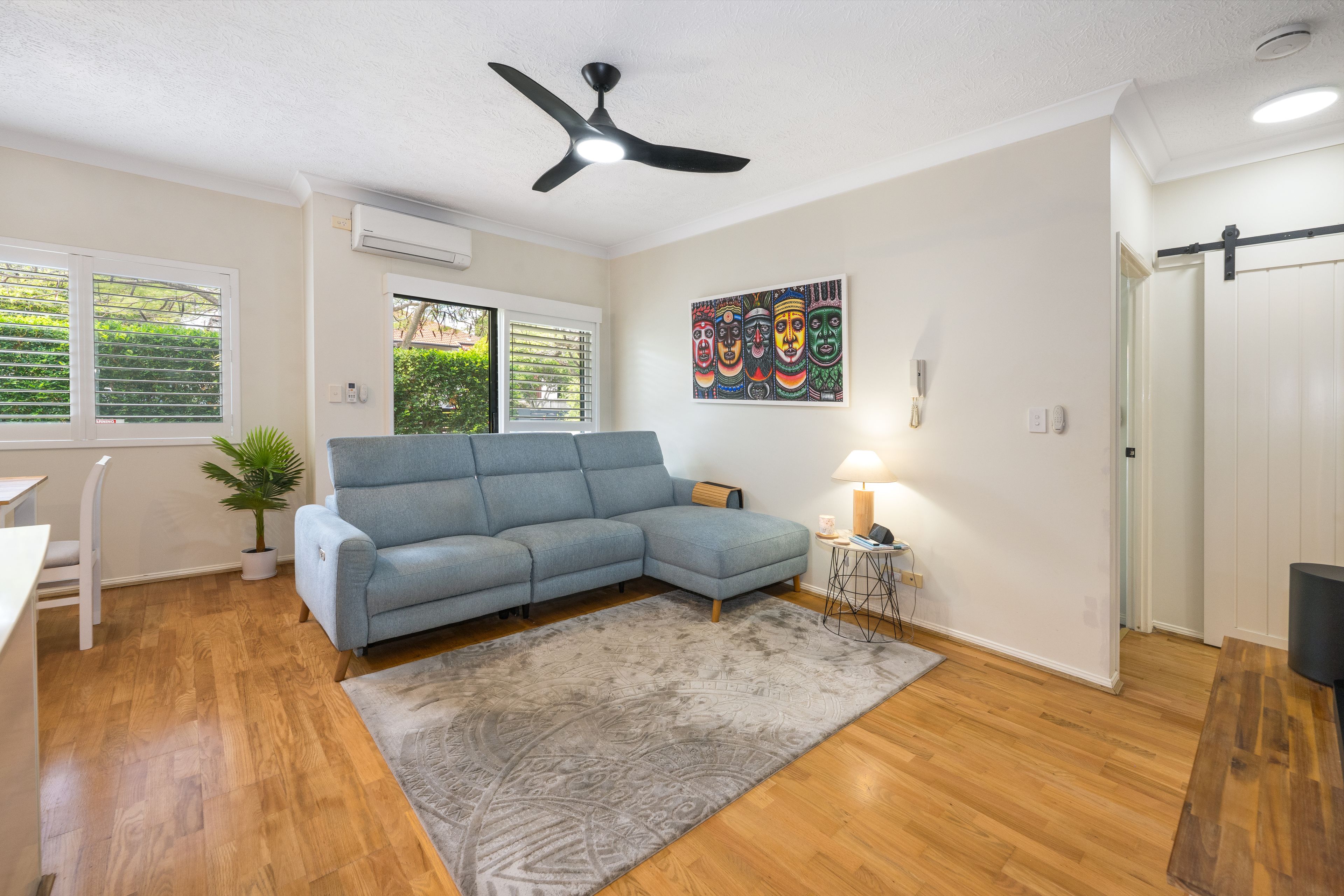 2/34 Onslow Street — photo 3 of 15
