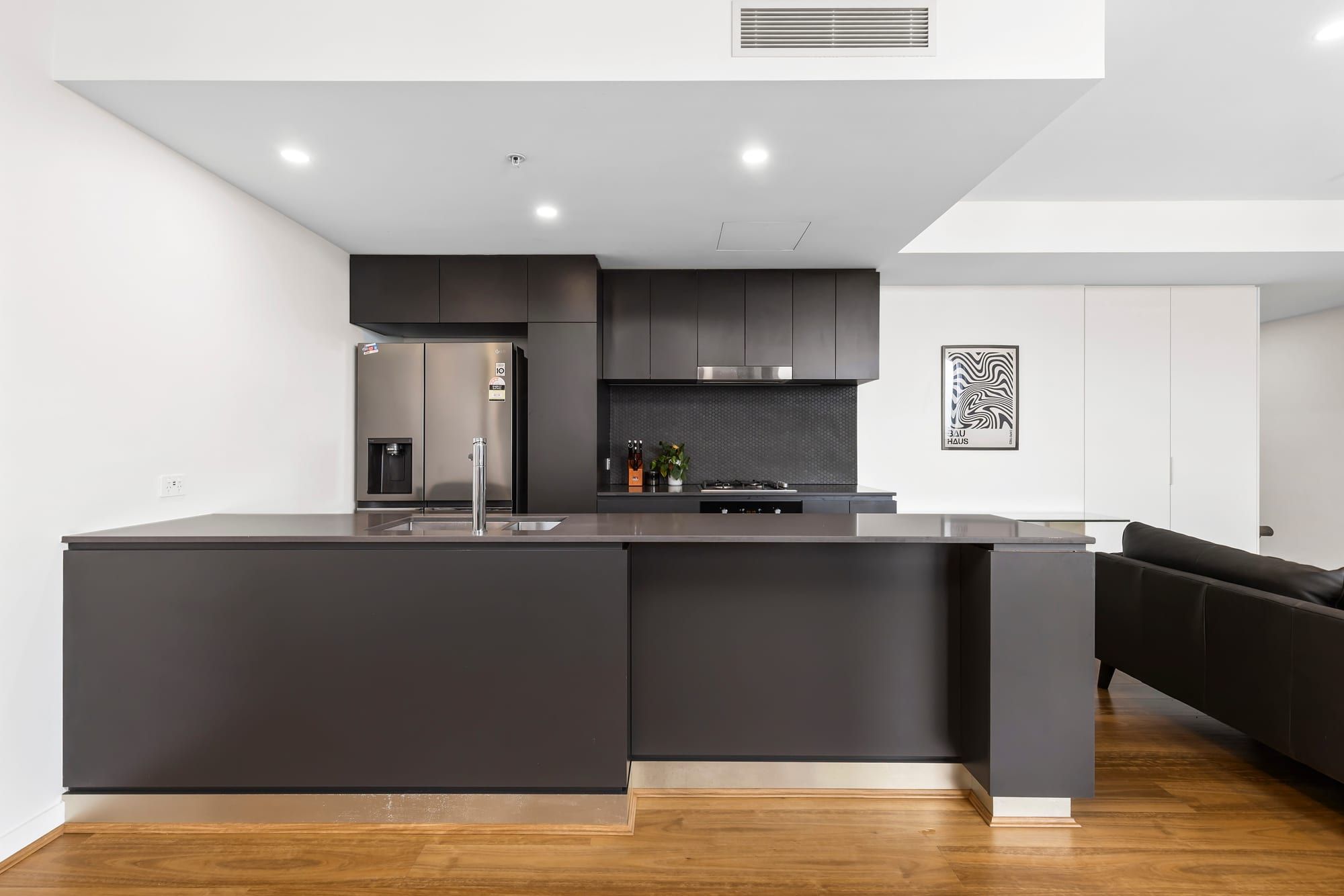1702/48 Jephson Street — photo 6 of 11