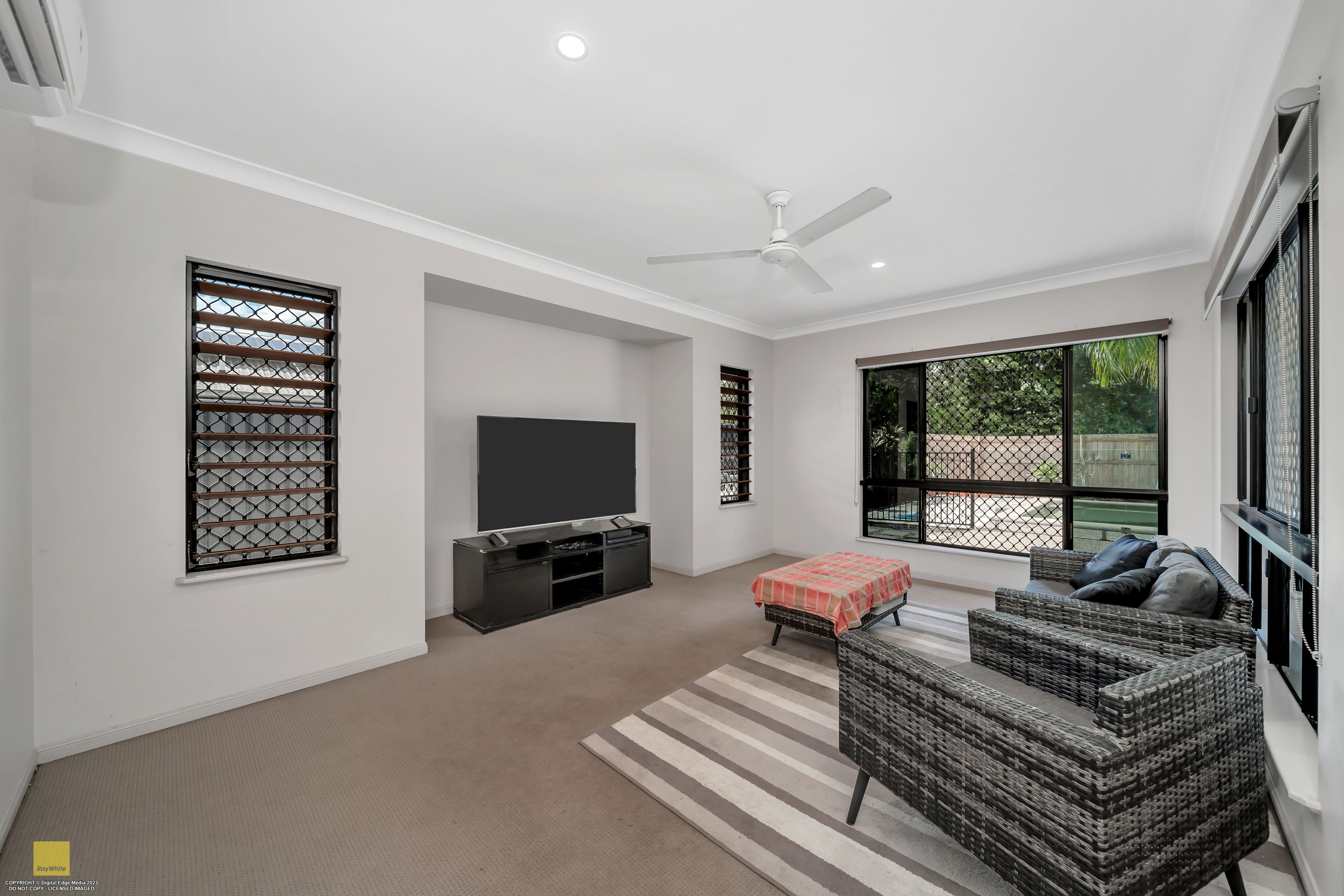 Bentley Park, QLD 4869