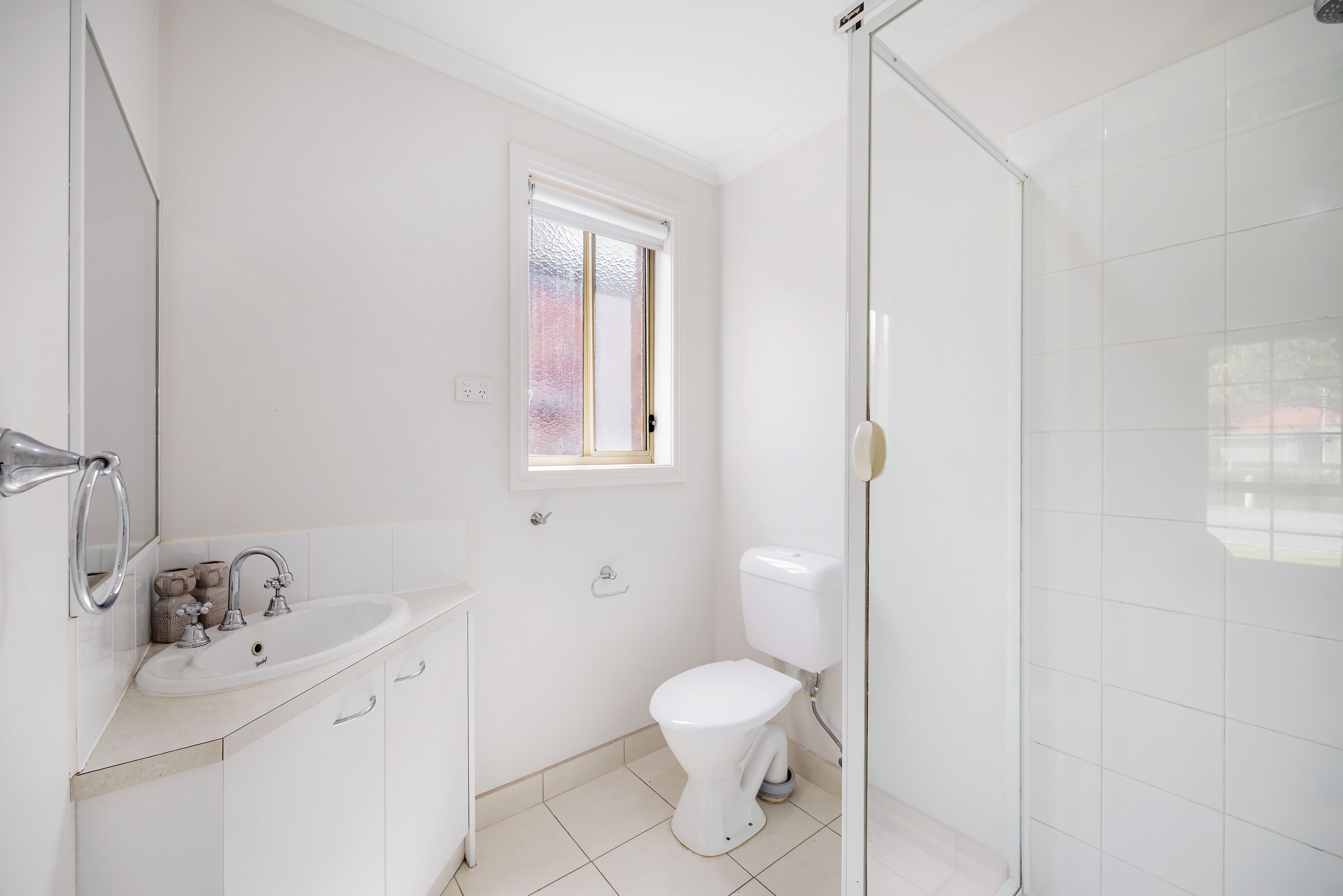 32 Stafford Road — photo 10 of 15