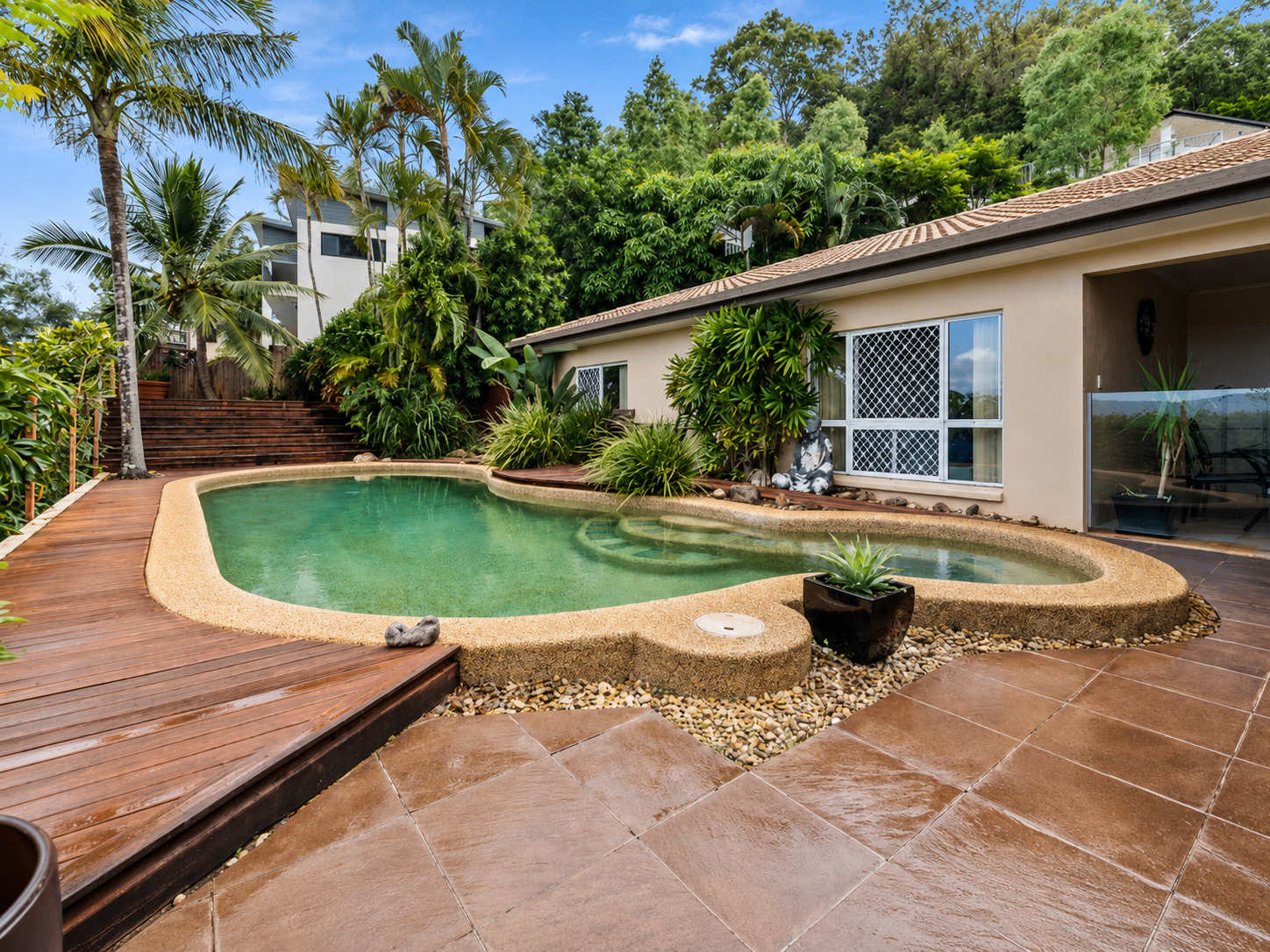 7 Rosemont Court, Mooroobool, QLD 4870