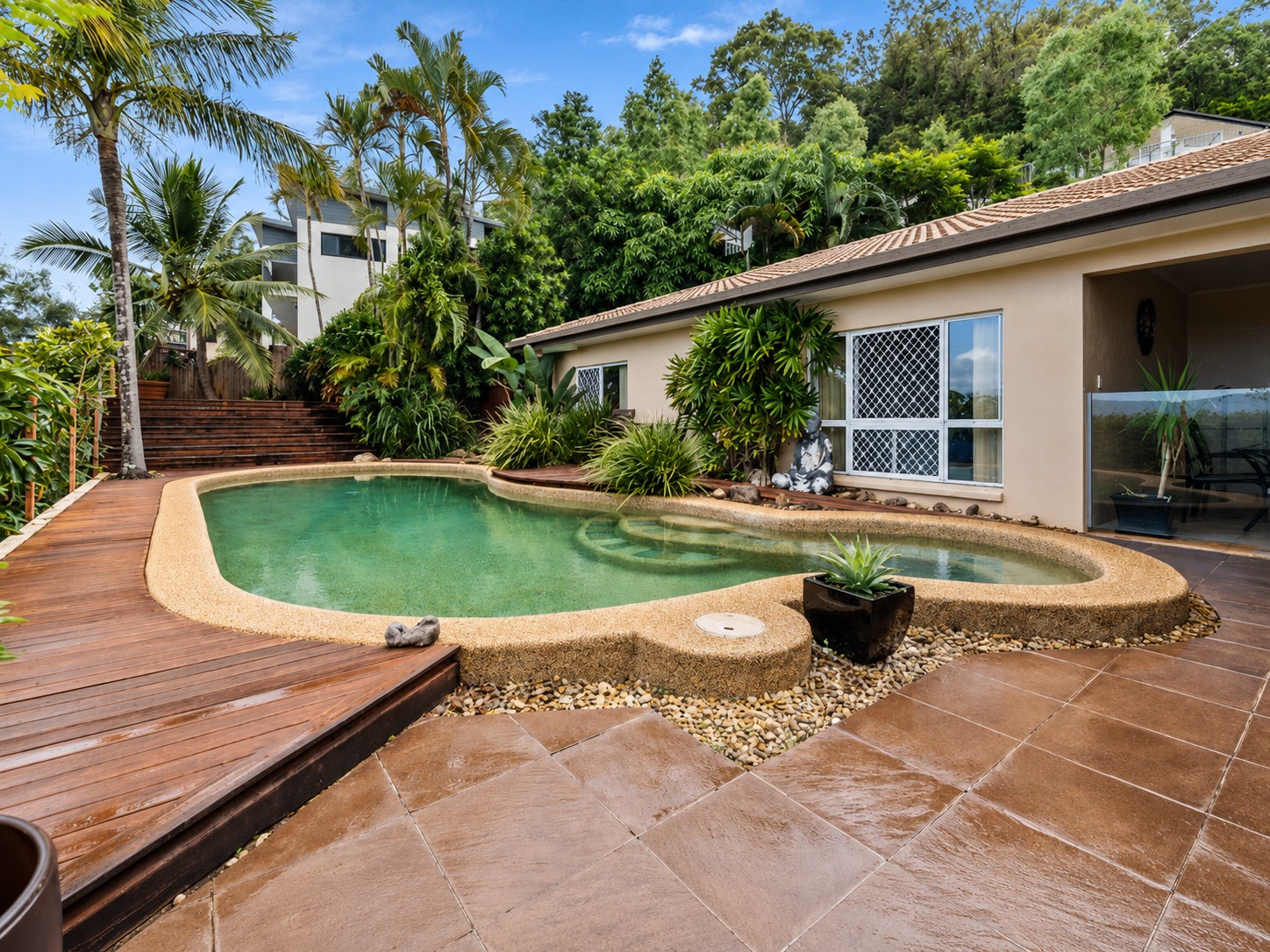 7 Rosemont Court, Mooroobool, QLD 4870