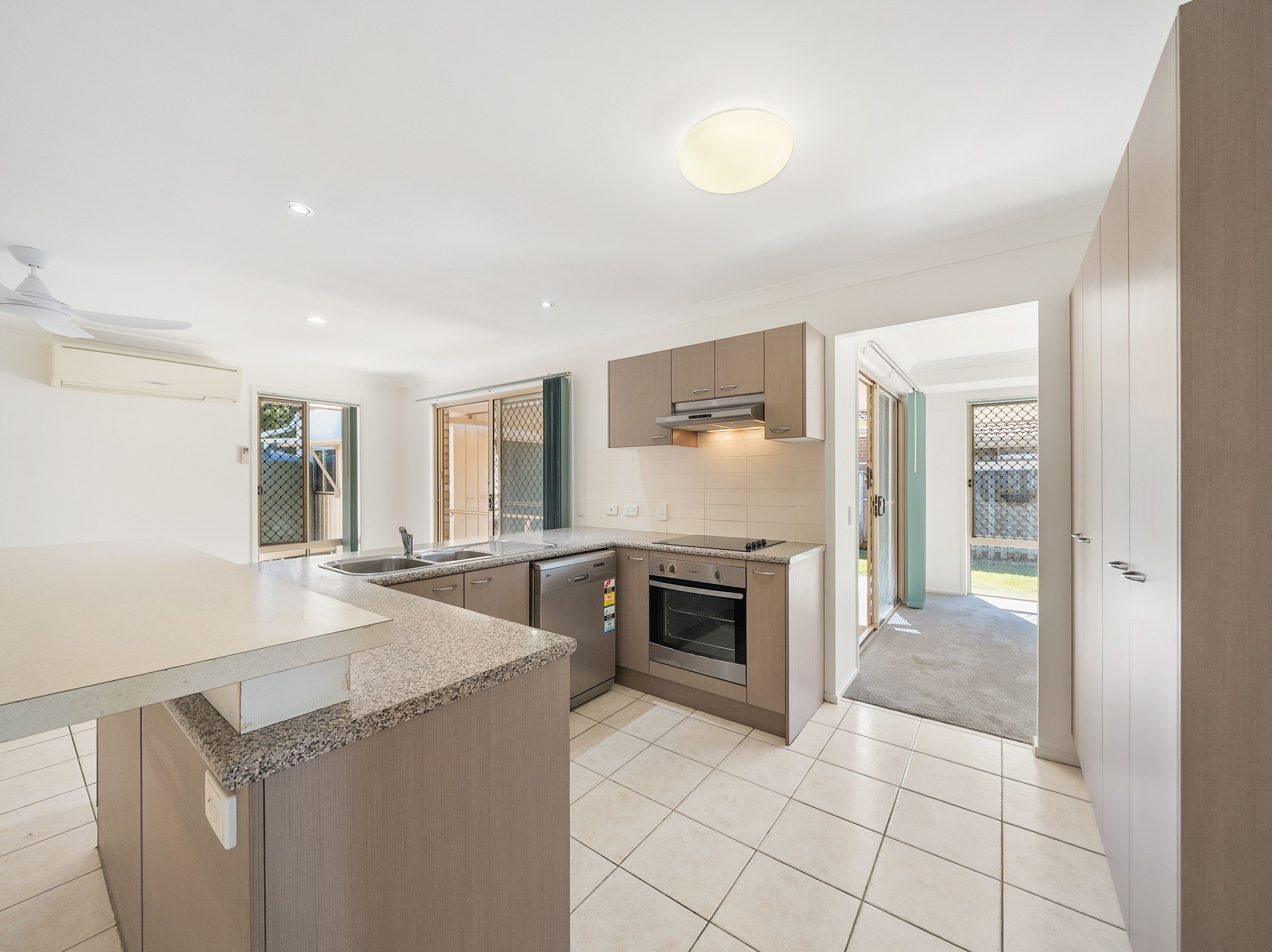 16 Myora Place — photo 13 of 30