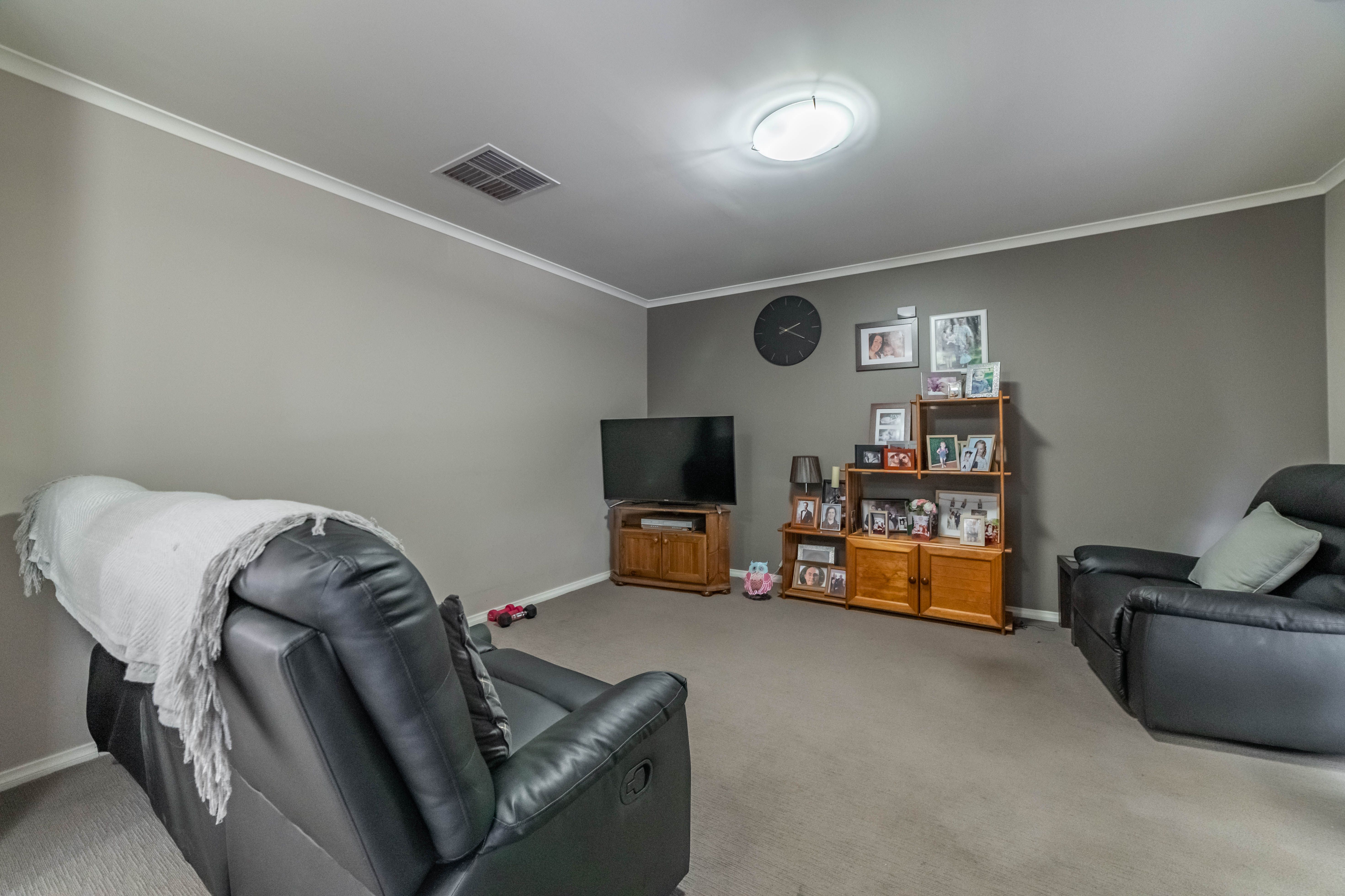 11 Ridge Place, Golden Square, VIC 3555