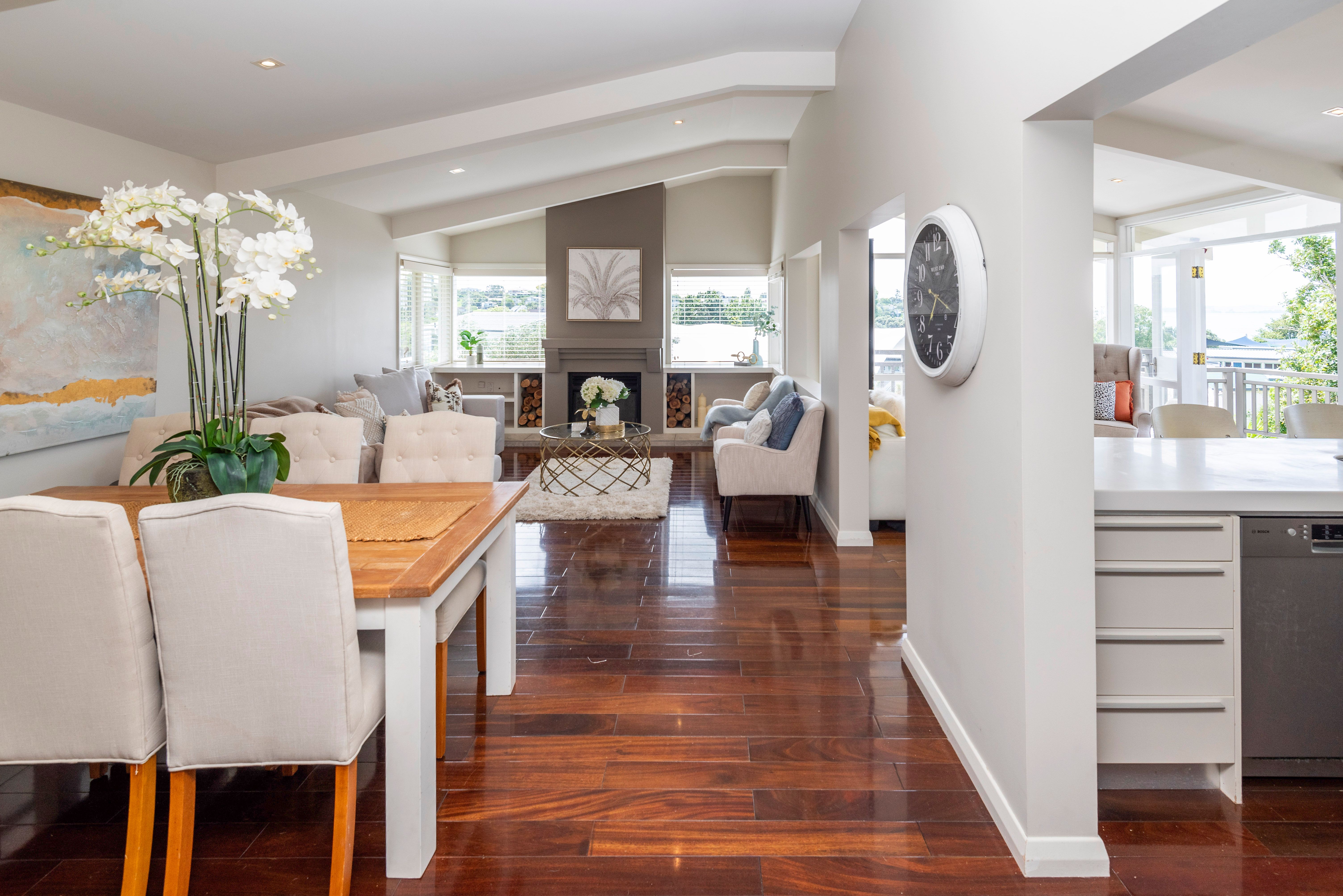 104 Mellons Bay Road, Mellons Bay, Manukau City 2014 Sold House Ray