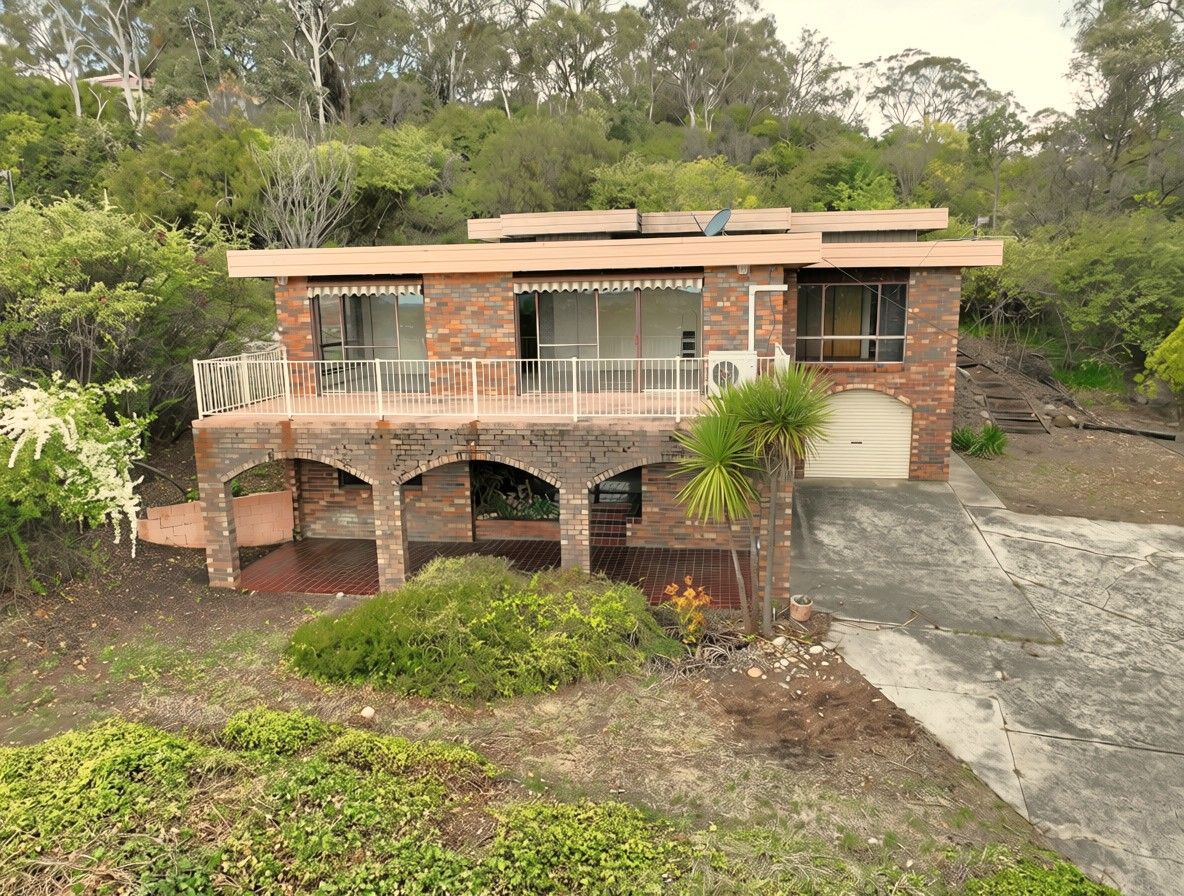 23 Bates Avenue — photo from Ray White Glen Innes