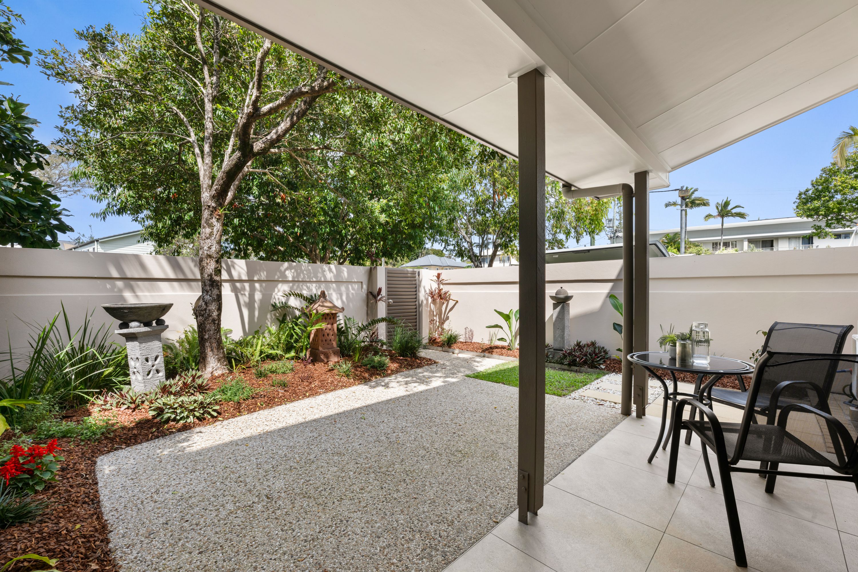 5/23-25 Tolman Court — photo 4 of 22