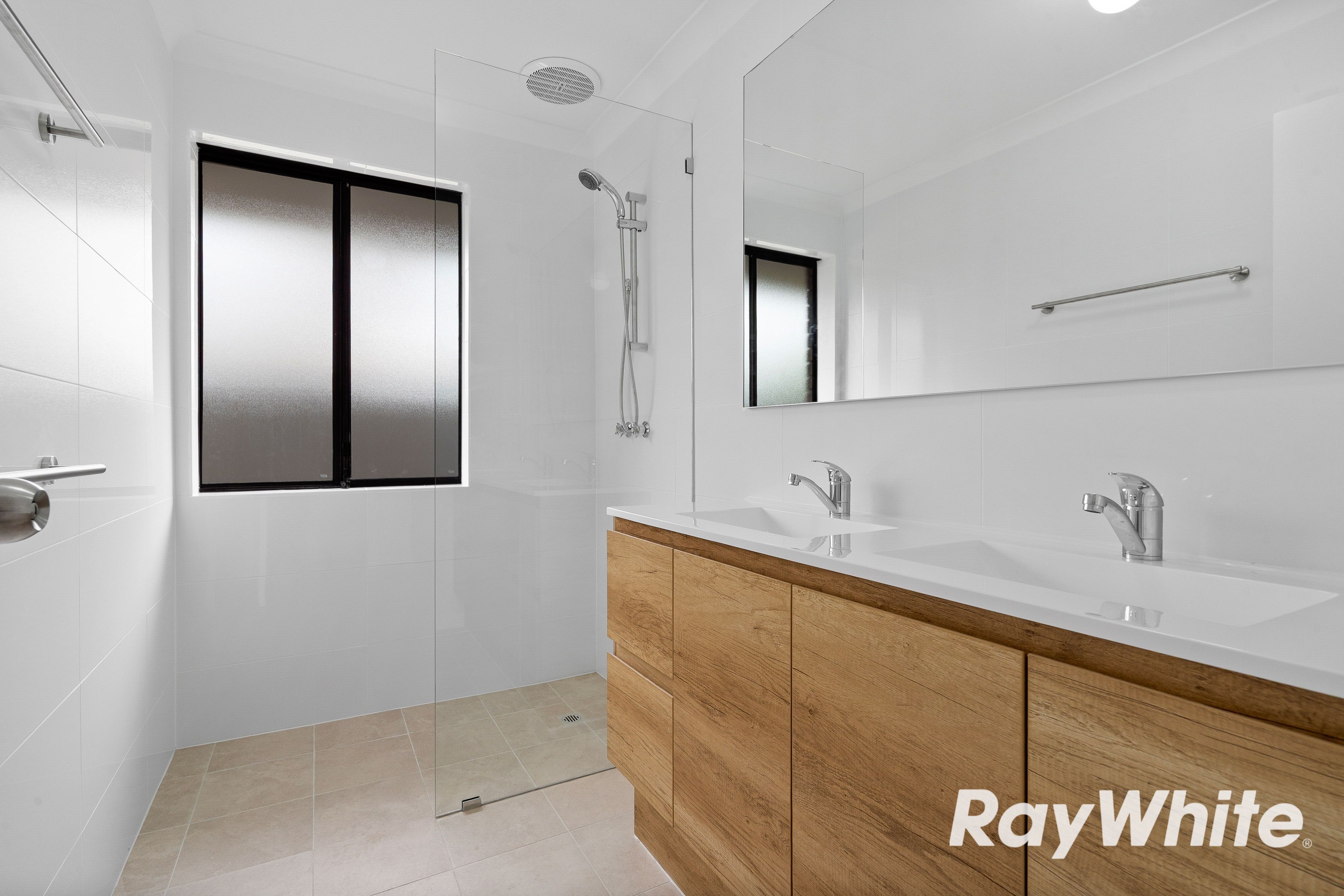 8B Cathryn Street — photo 8 of 21