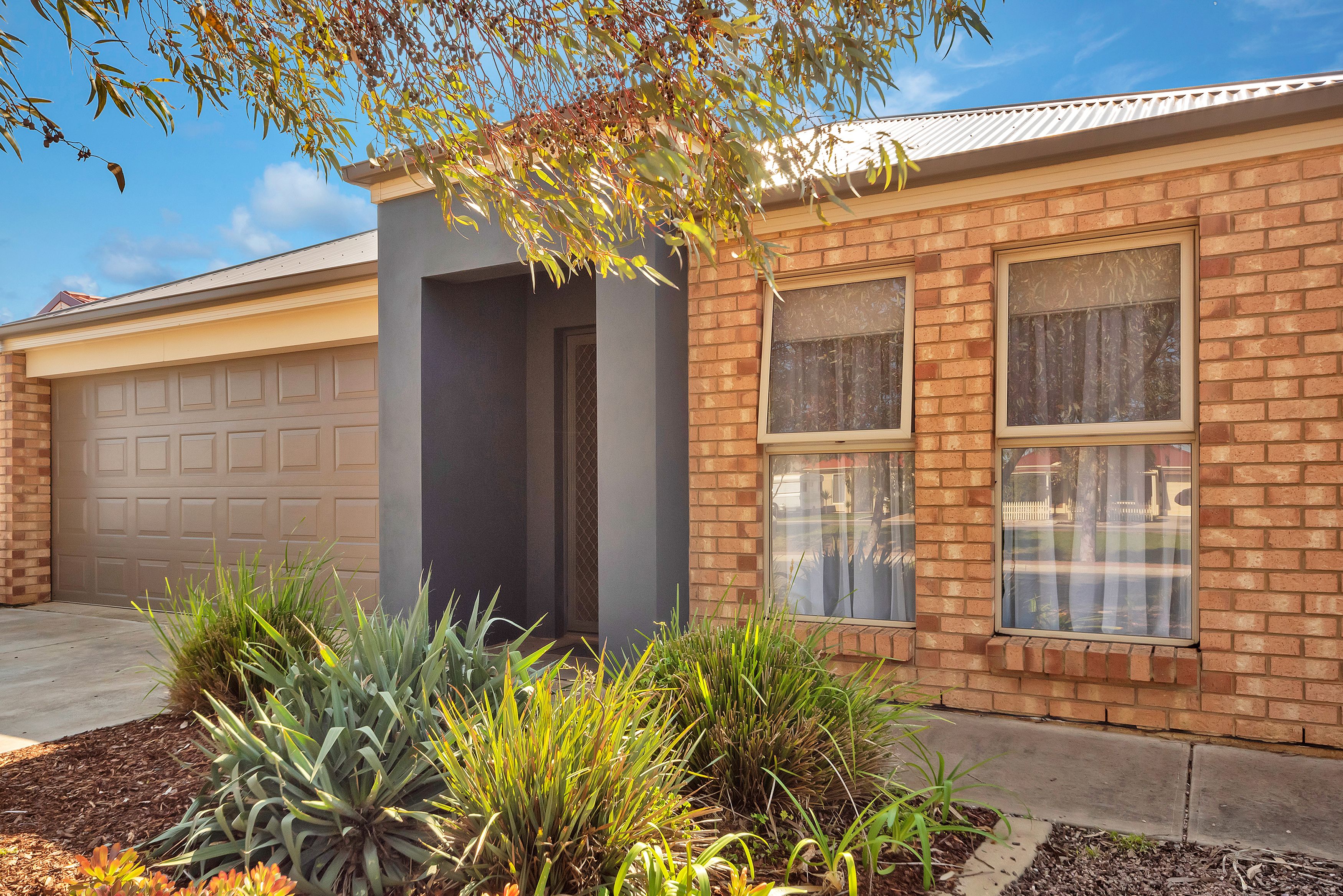 5 Almond Circuit, Munno Para West, SA 5115