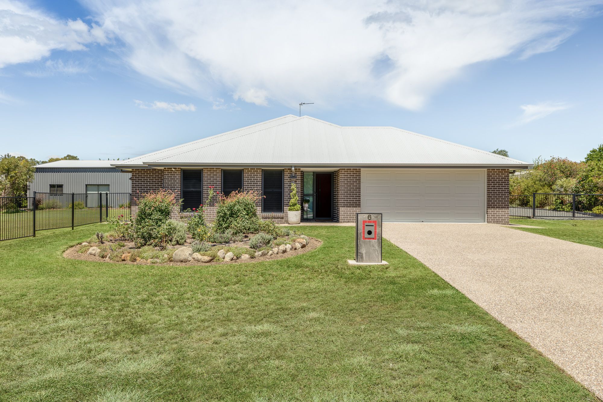 6 Pamela Court, Withcott QLD 4352