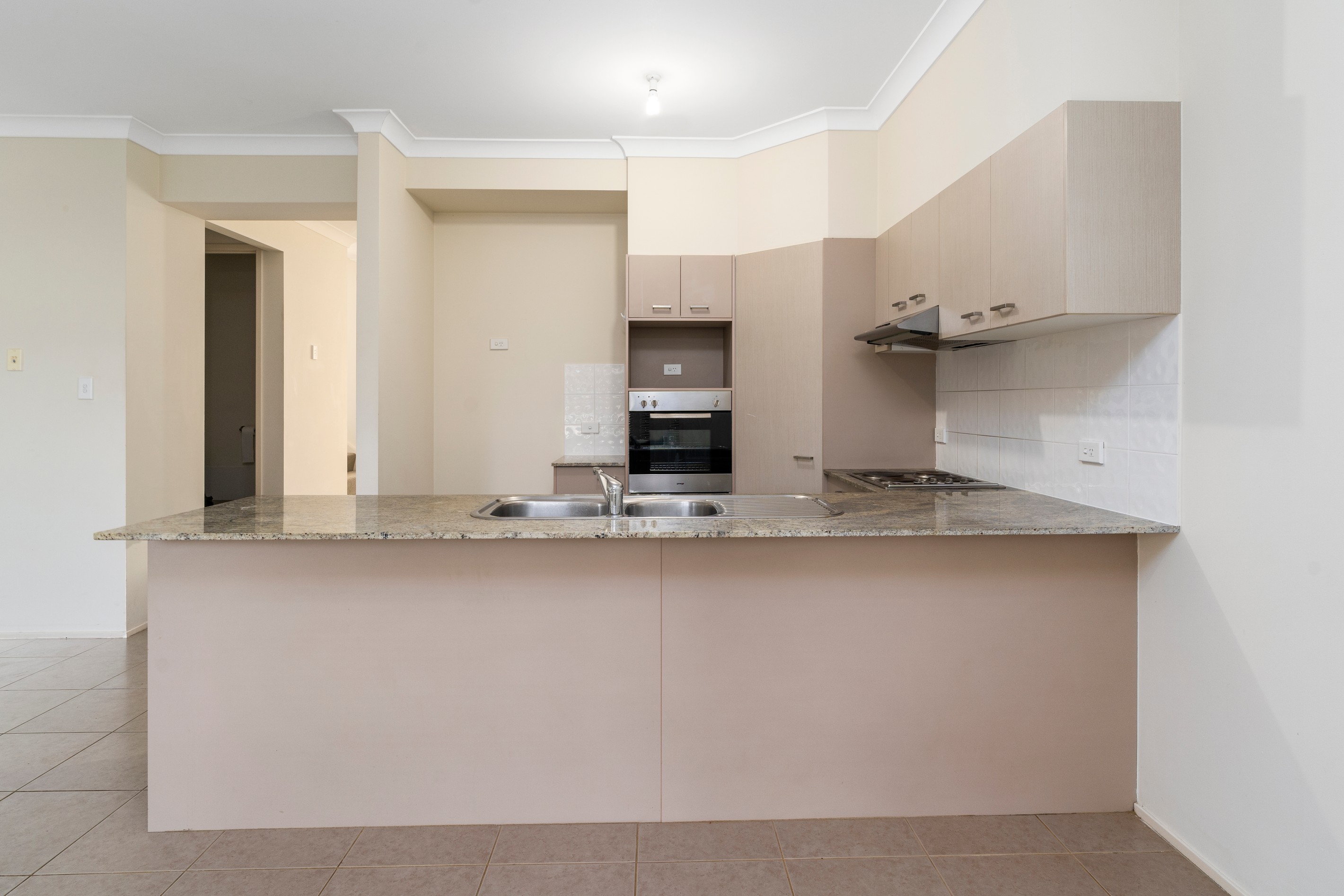 10 Trotter Street, Elderslie, NSW 2570