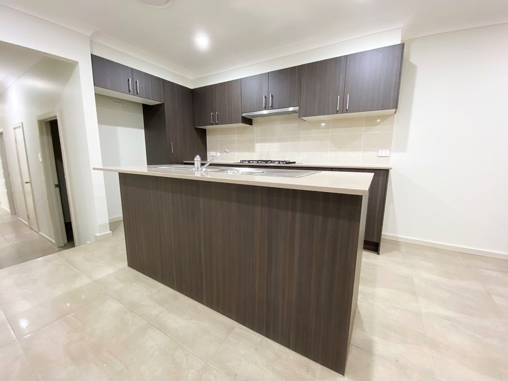 92 Poulton Terrace, Campbelltown, NSW 2560