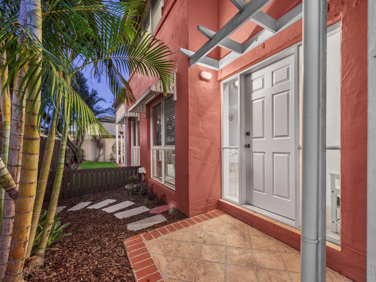 6 Regina Street, Greenslopes QLD 4120