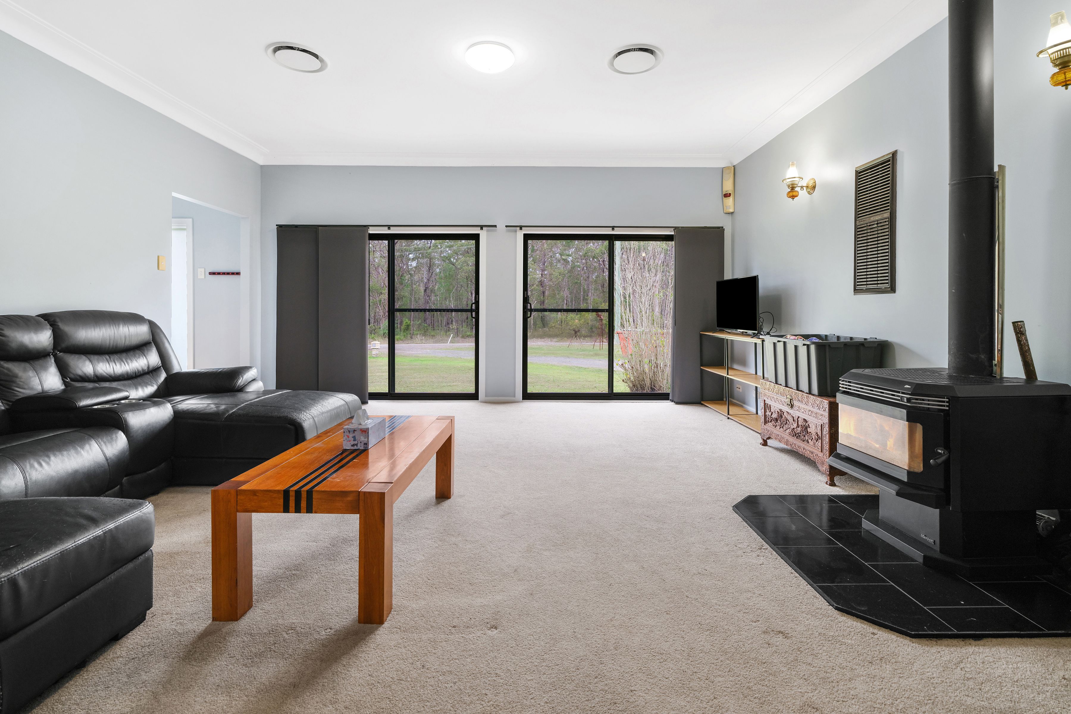 10 Allen Road — photo 3 of 29