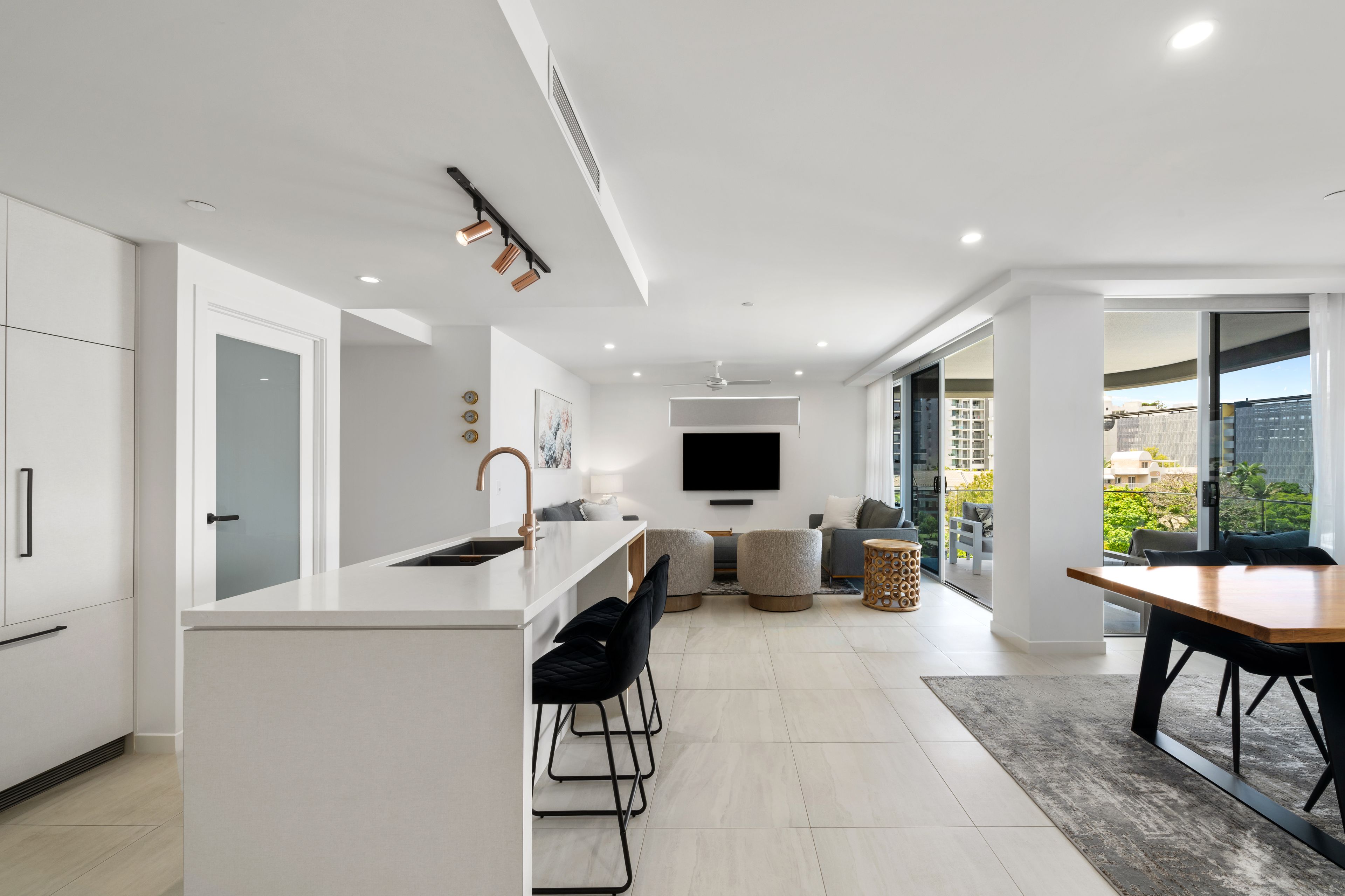 1 Naroo Court, Mooloolaba QLD 4557