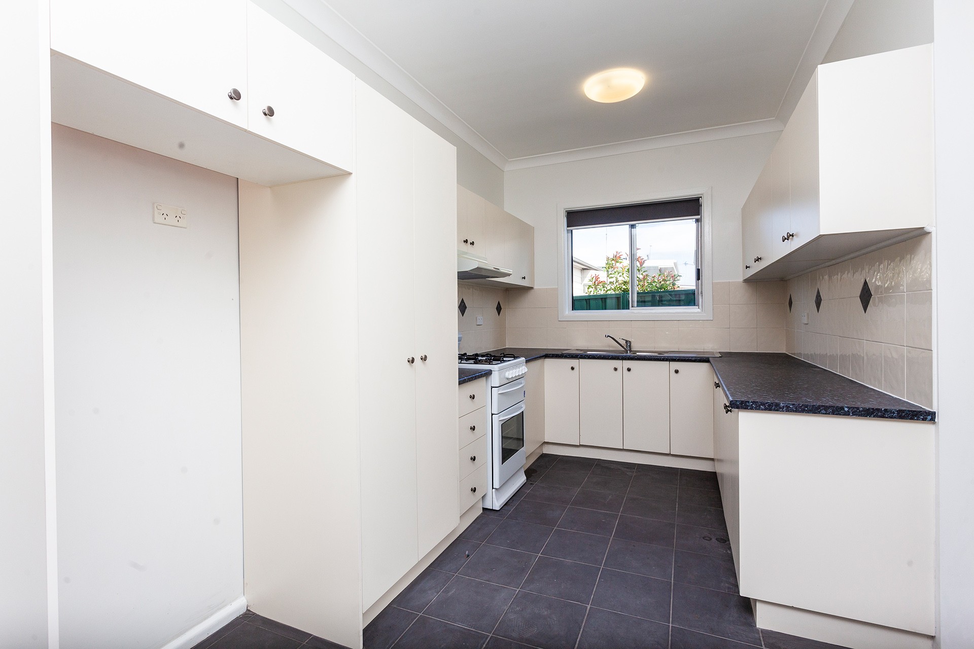 196 Shellharbour Road, Warilla, NSW 2528