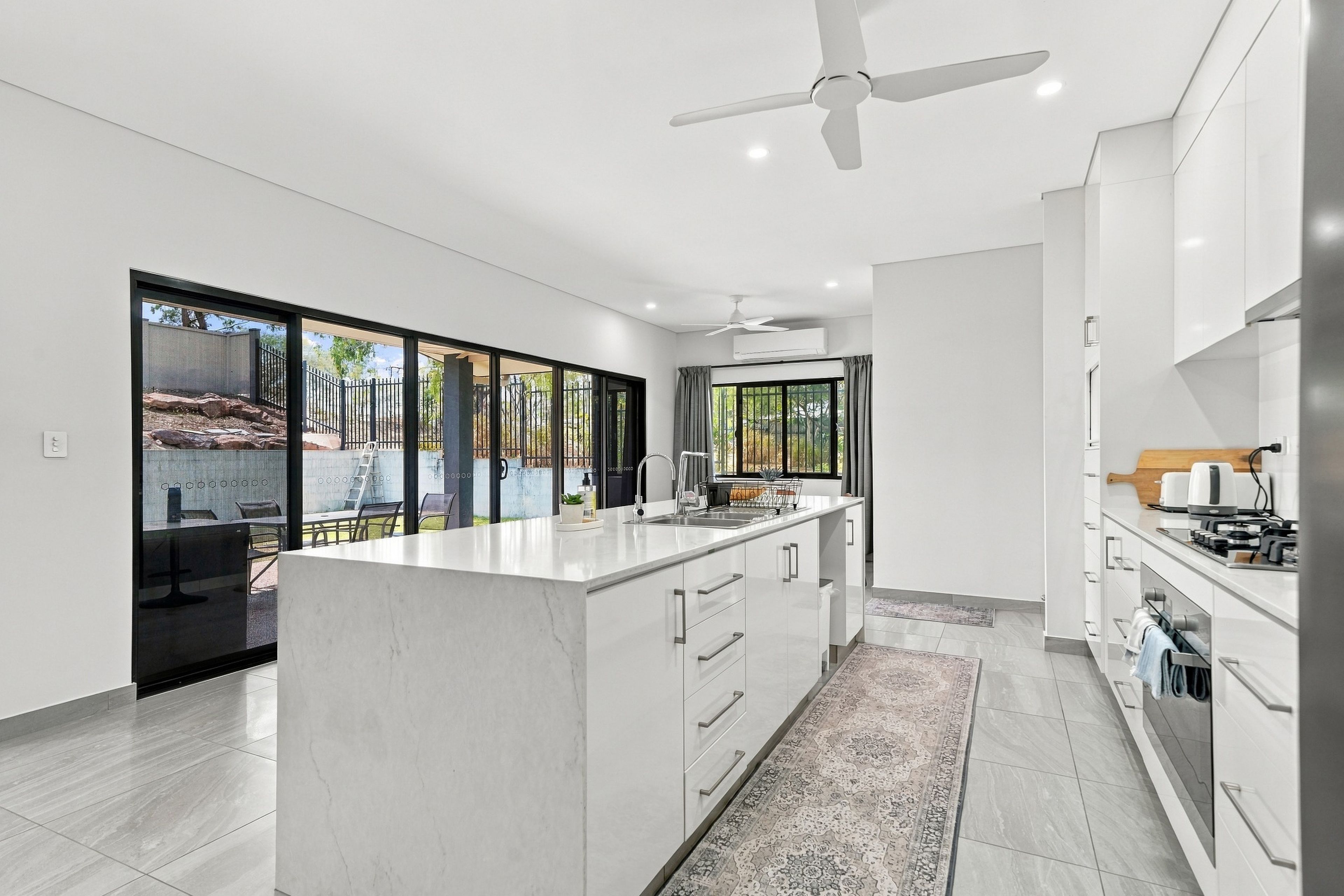 8 Bullita Street — photo 4 of 30