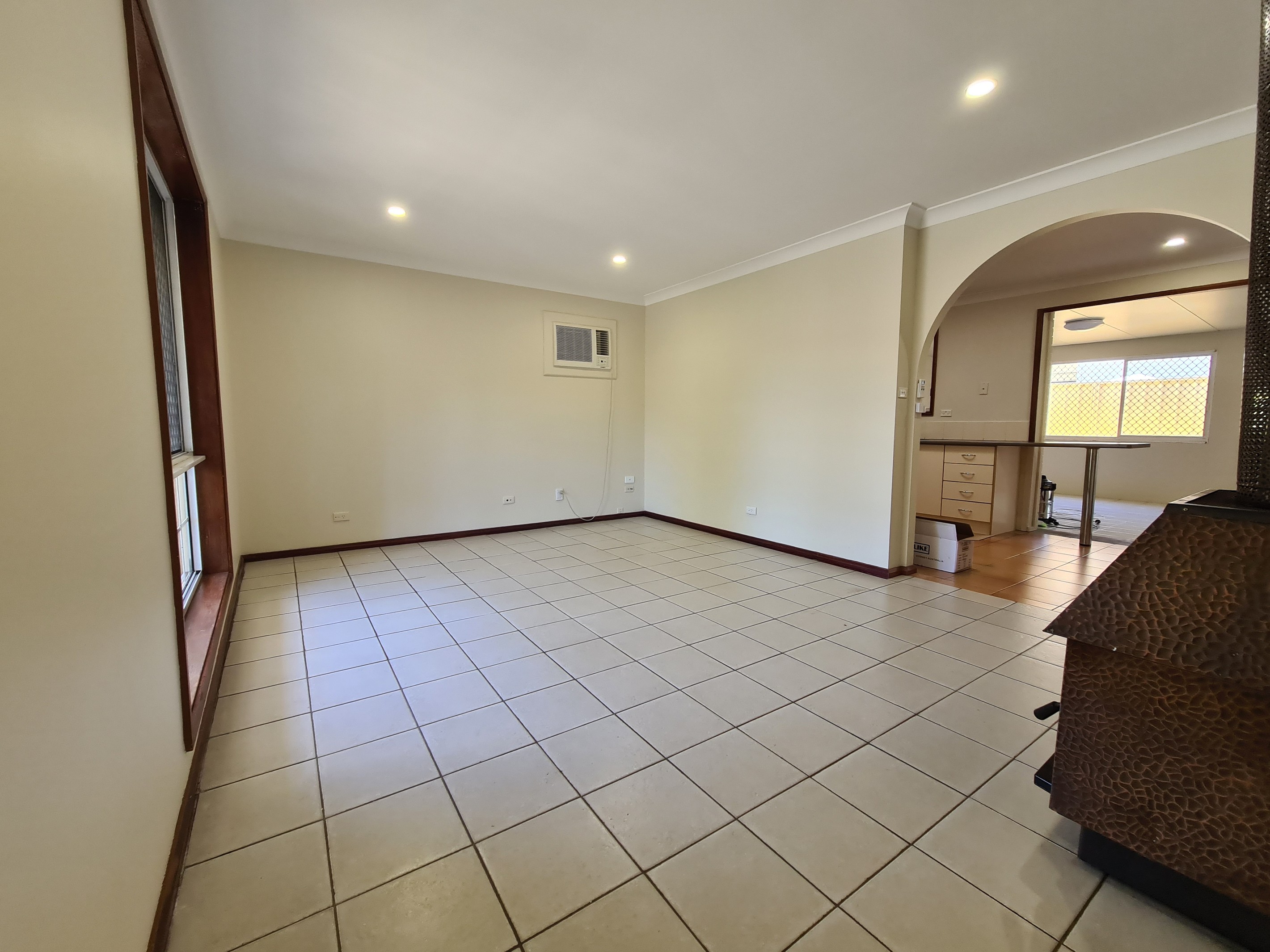 2 Demetrius Road, Rosemeadow, NSW 2560