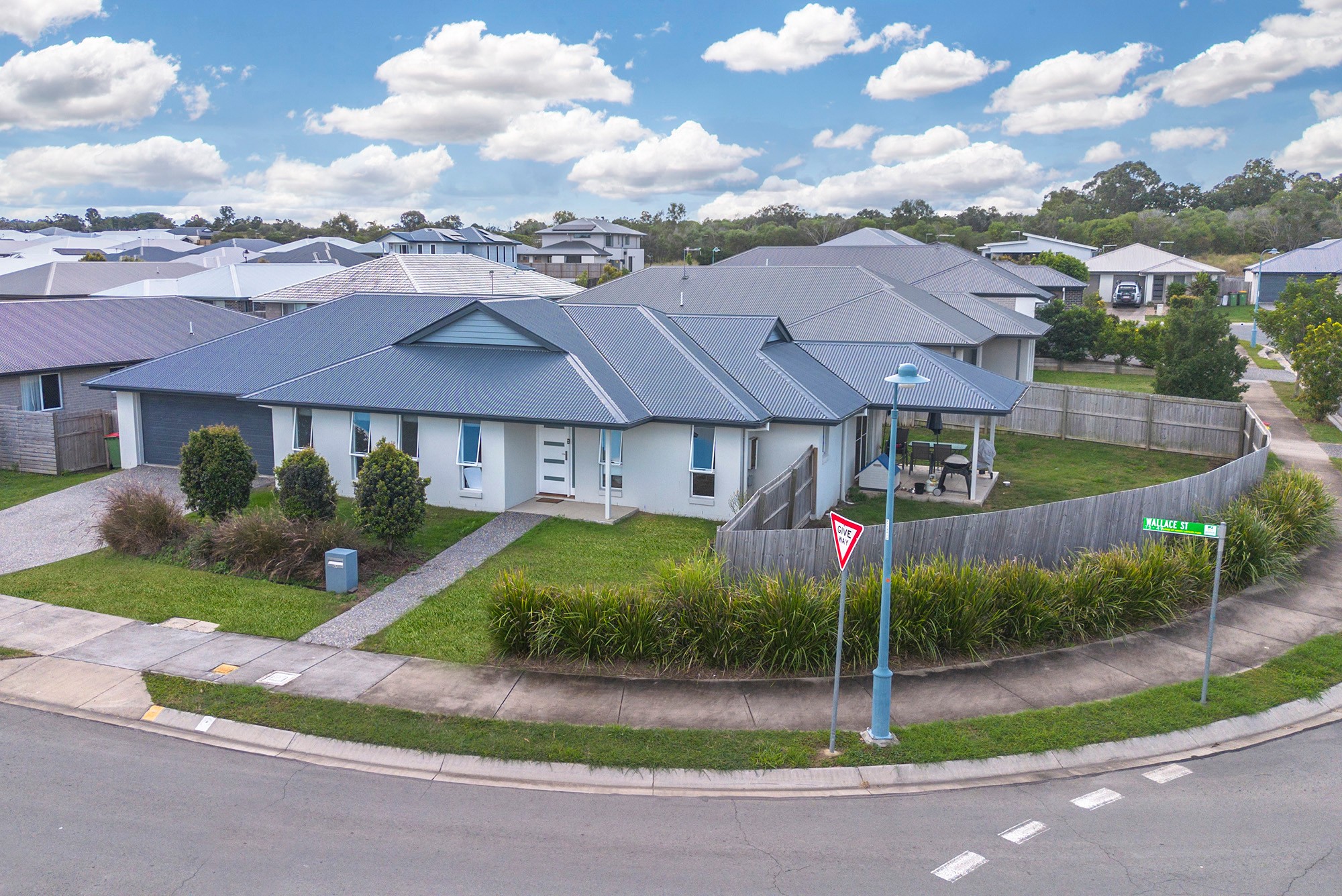 49 Wallace Street, Walloon, QLD 4306