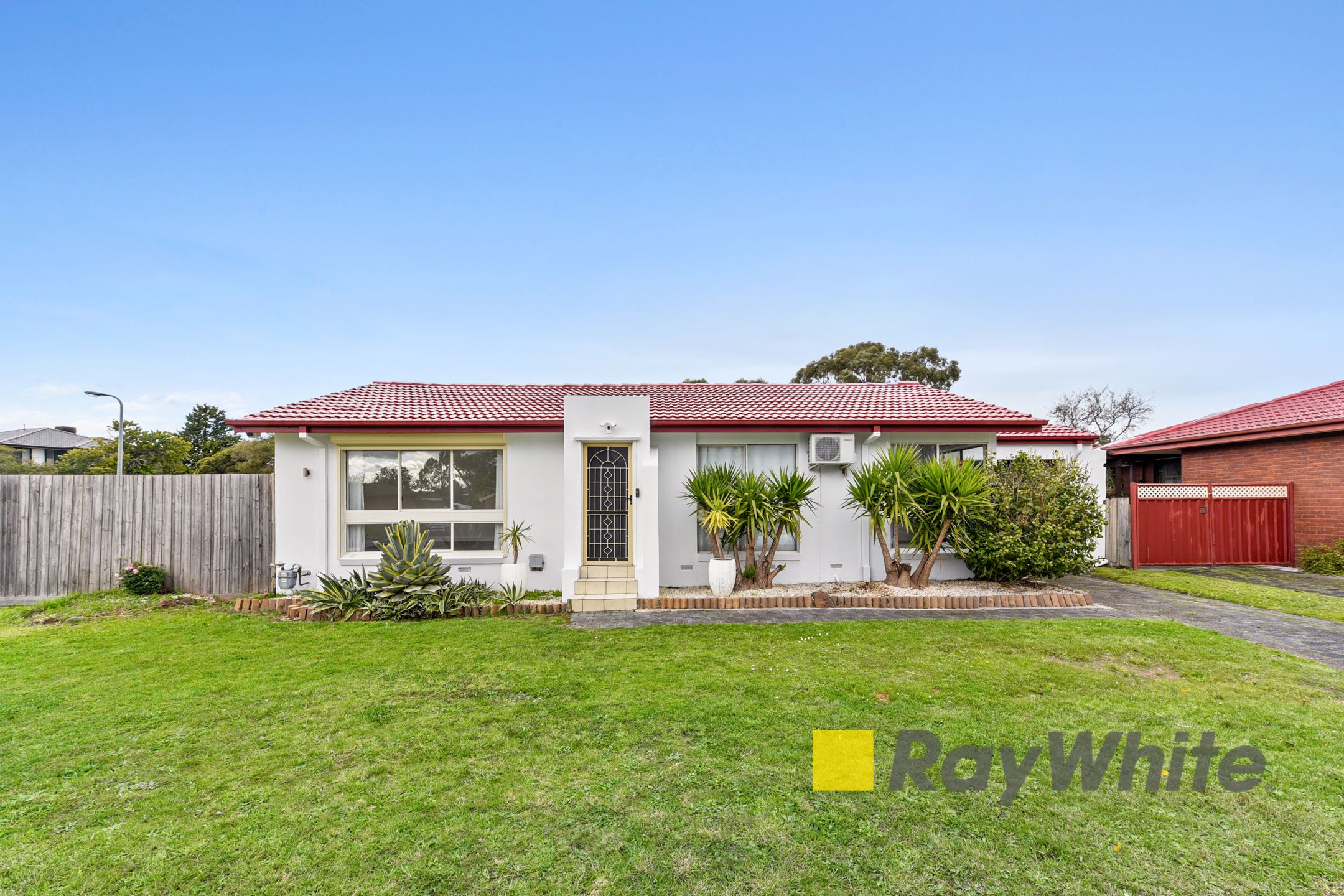 12 Muirkirk Close, Endeavour Hills, VIC 3802
