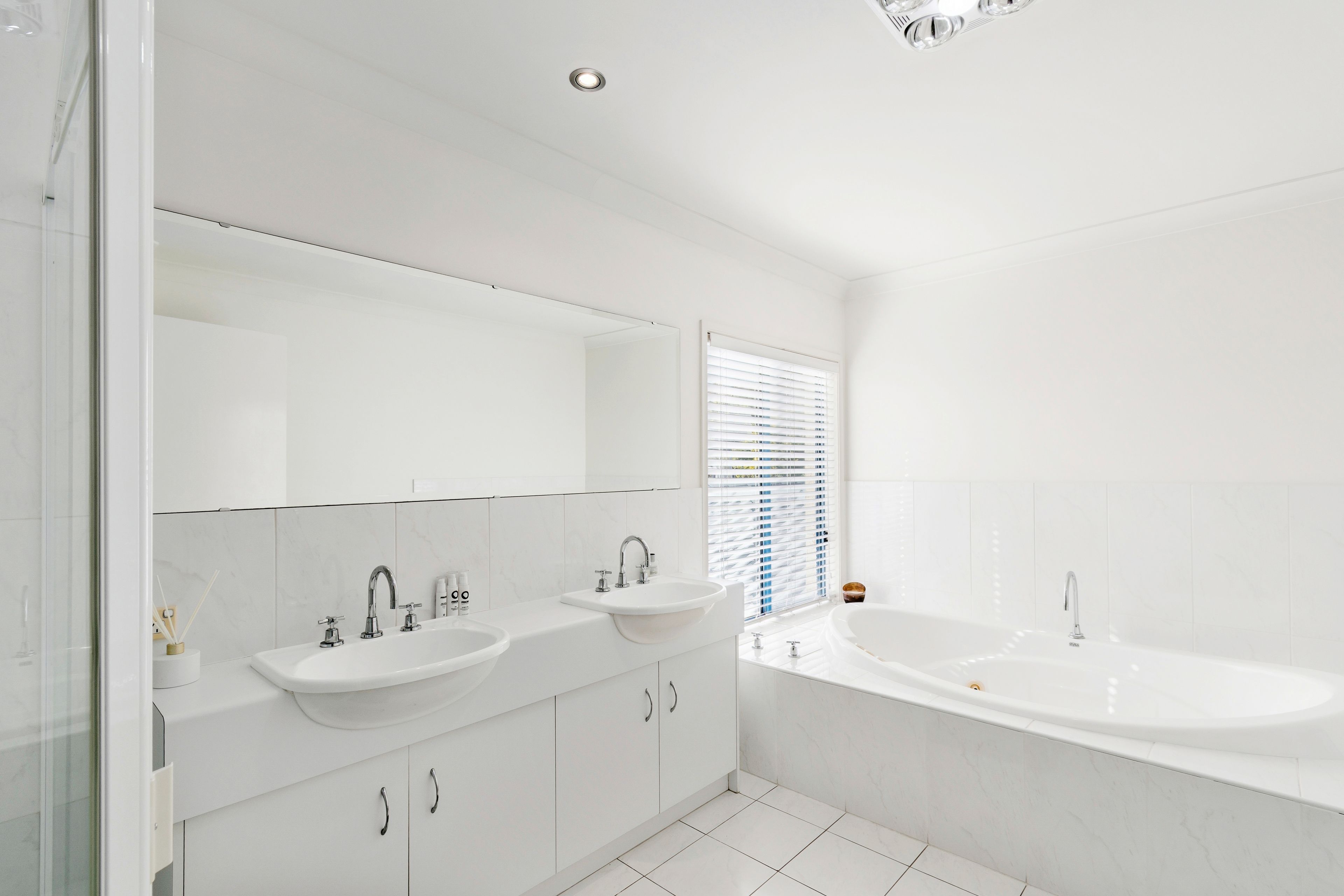 20 Mortlock Drive — photo 10 of 15