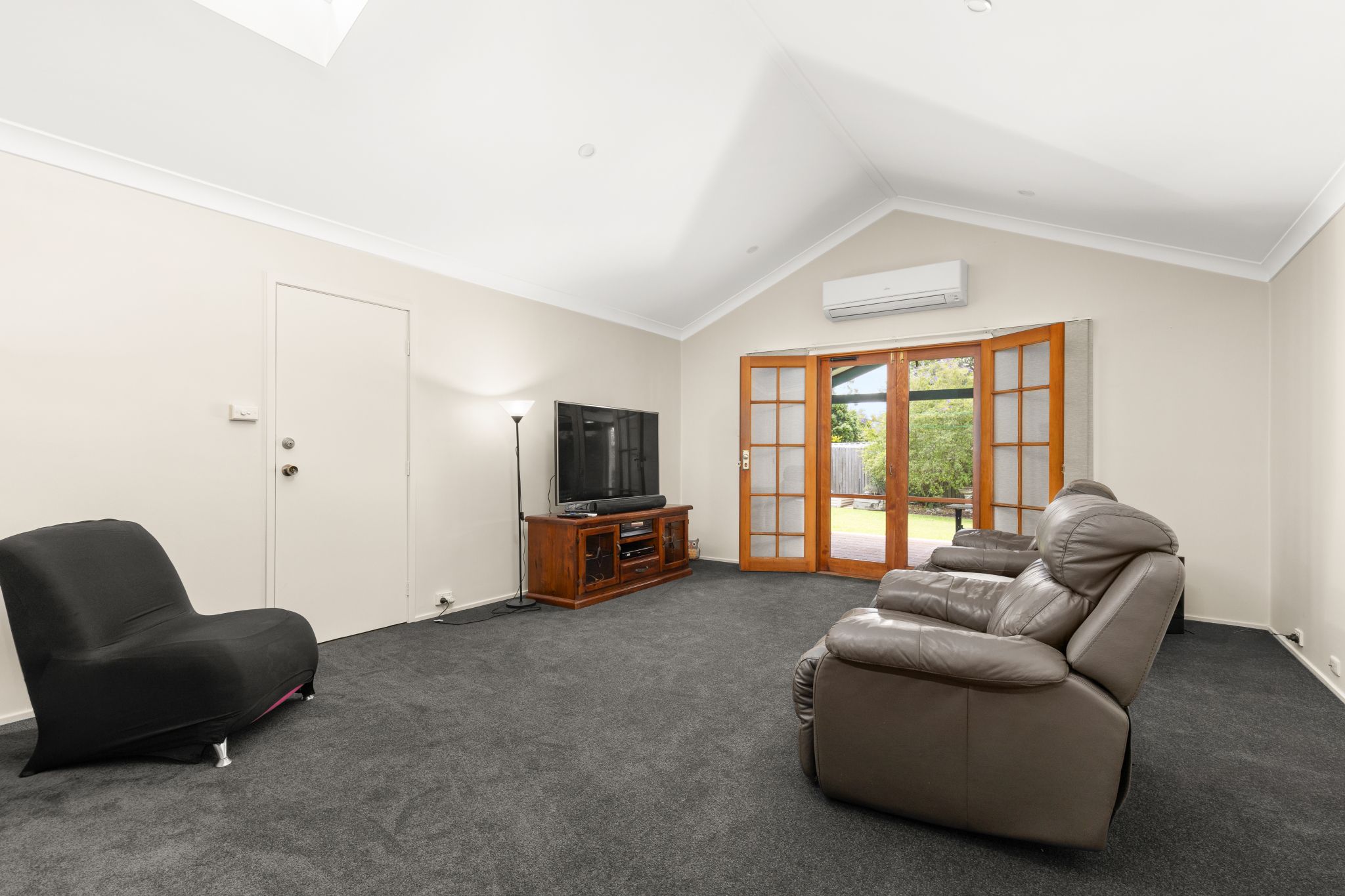 12 Stonehaven Drive — photo 13 of 30