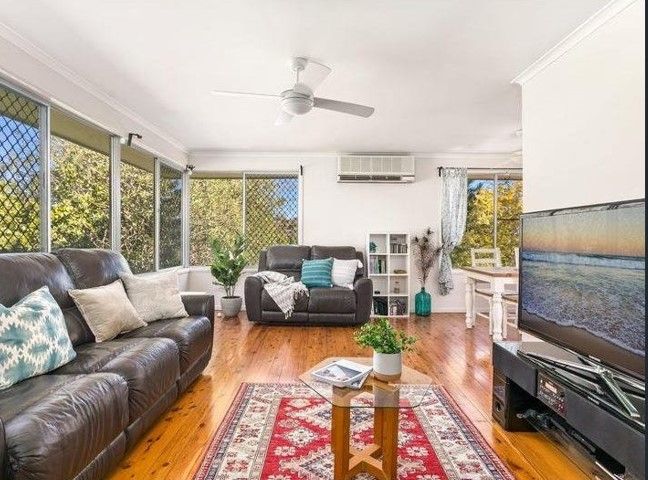 25 Parkes Street — photo from Ray White Helensburgh