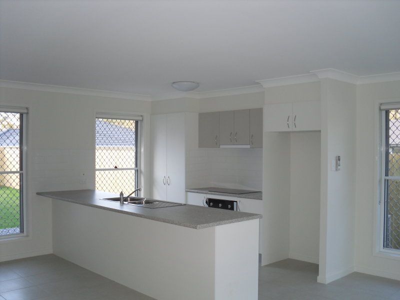 18 Emerson Road, Windaroo, QLD 4207