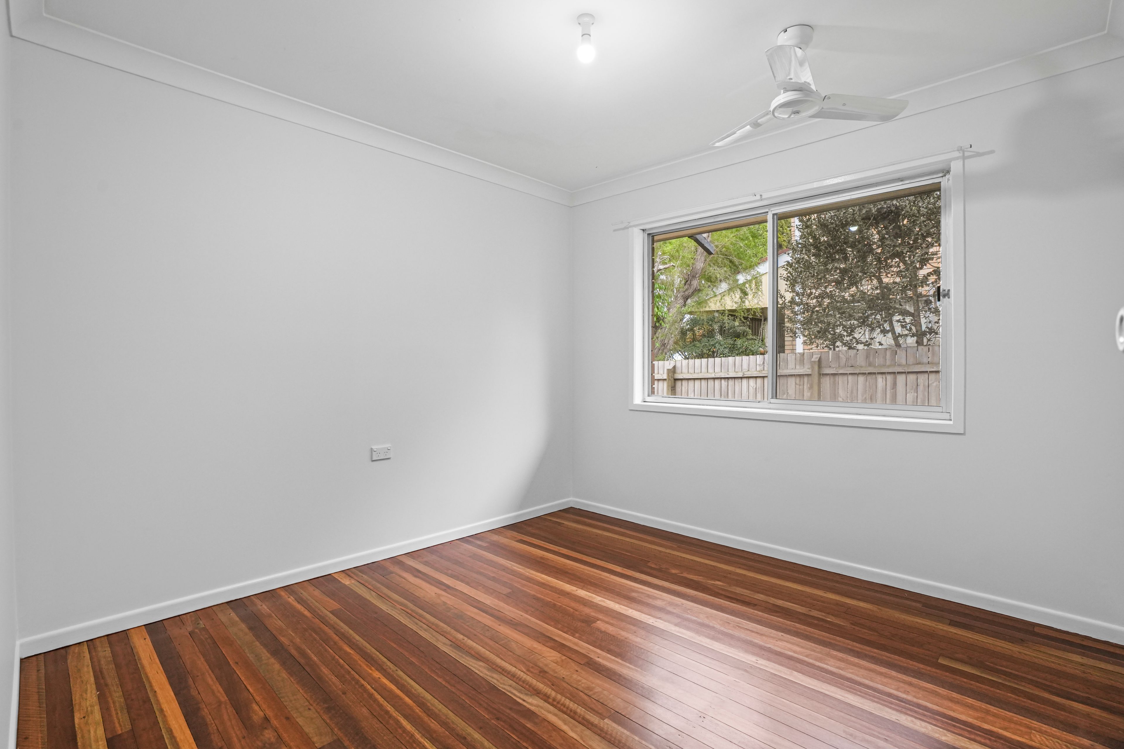 9 Laura Court — photo 7 of 18