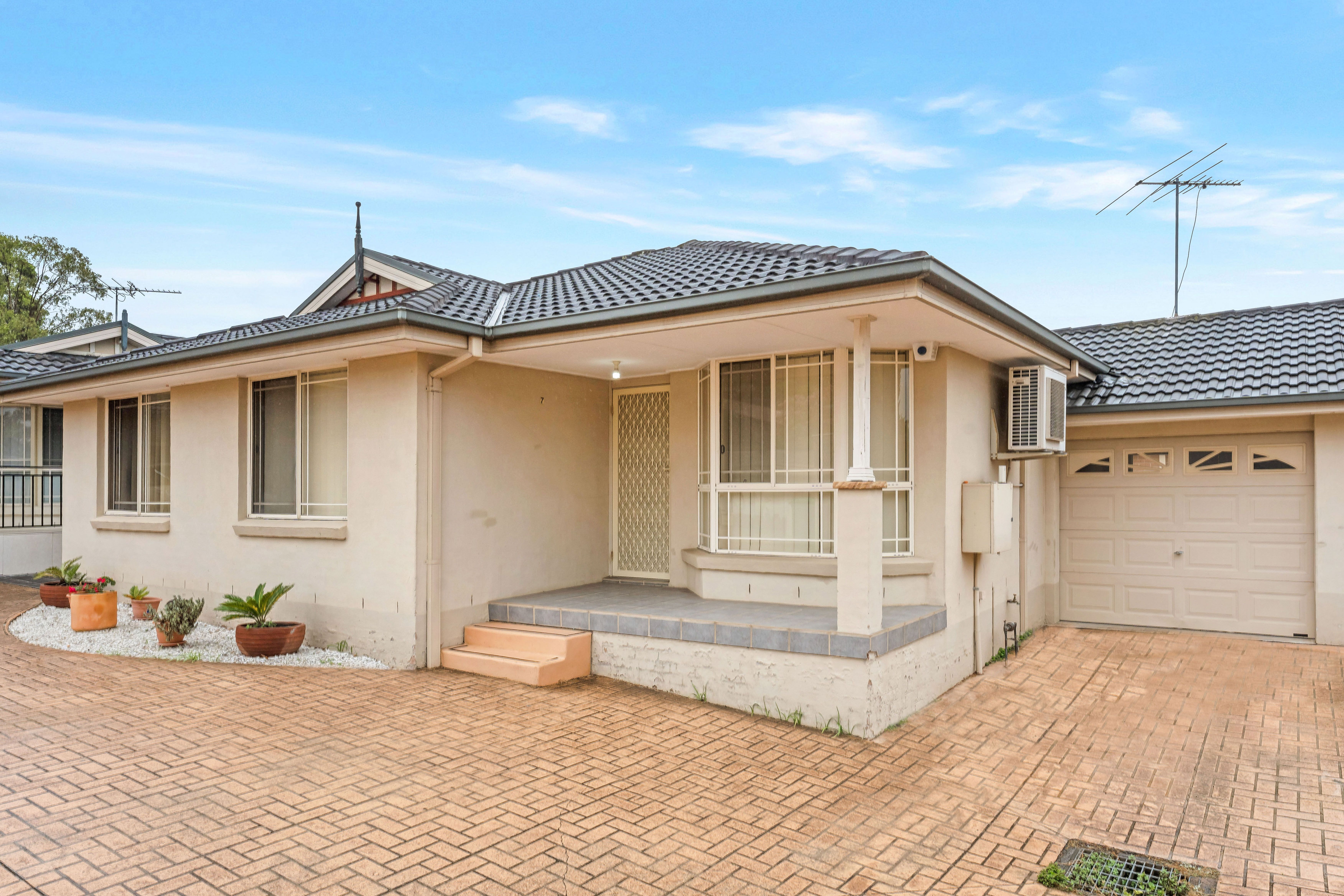 7 Goodooga Close, Hinchinbrook, NSW 2168