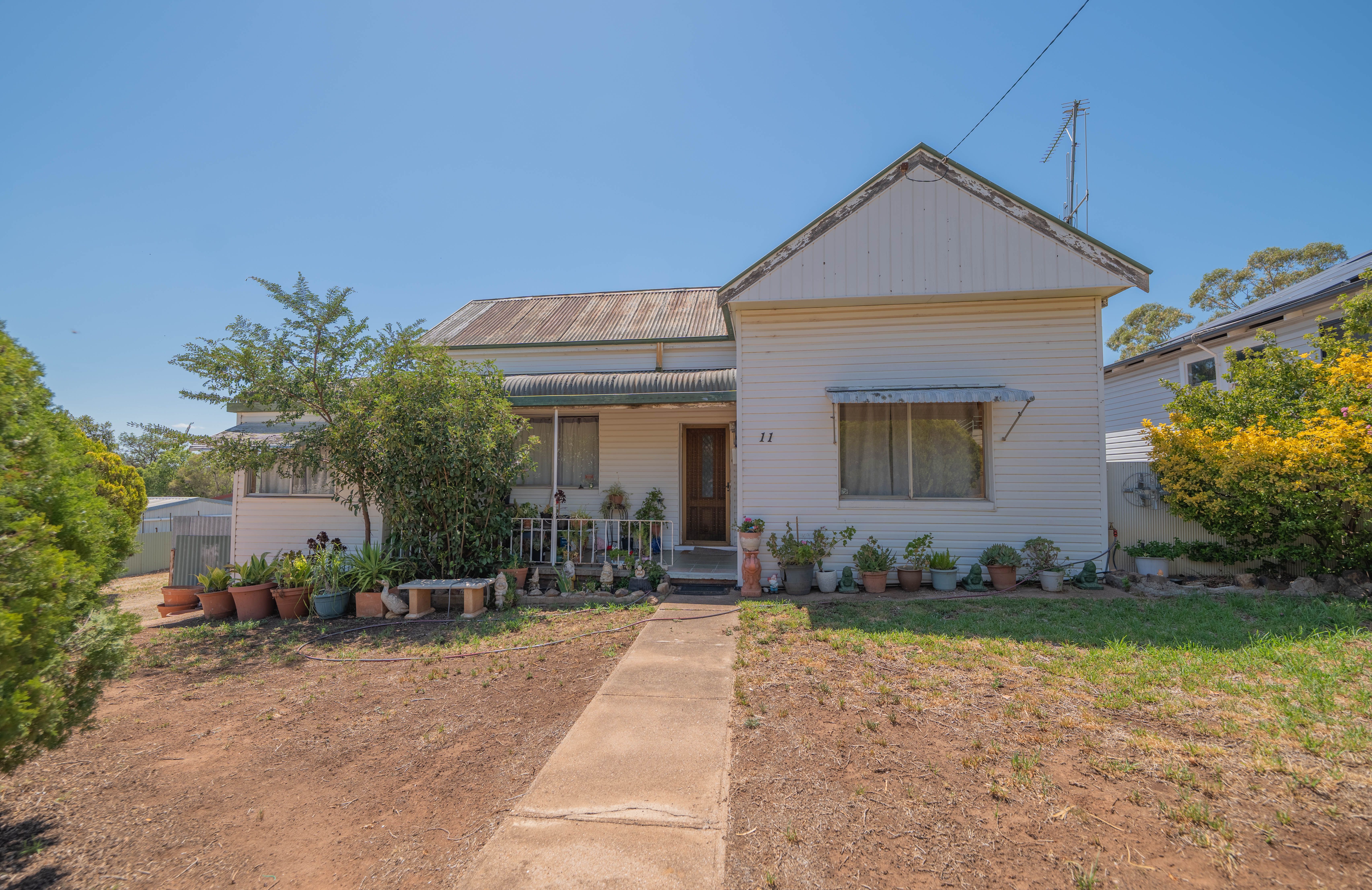 11 Howard Street, Parkes, NSW 2870
