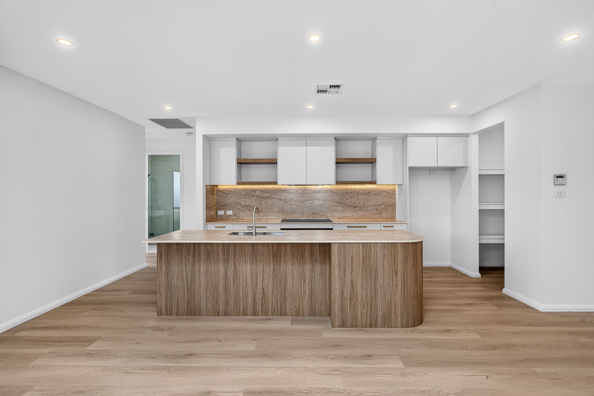 8 Clarence Circuit — photo 12 of 23