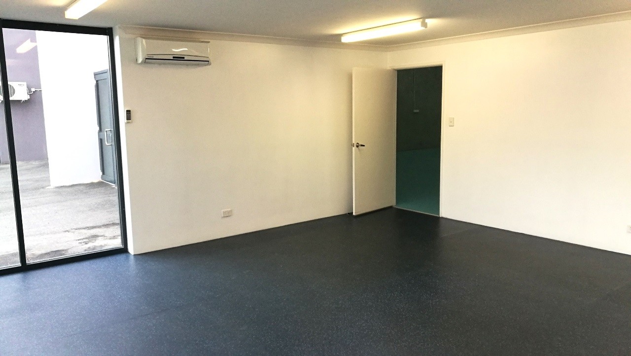 1/24 Horus Bend, Bibra Lake, WA 6163