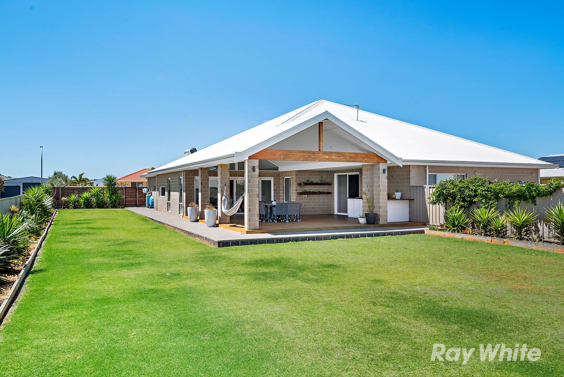 54 Honeysuckle Boulevard, Woorree, WA 6530