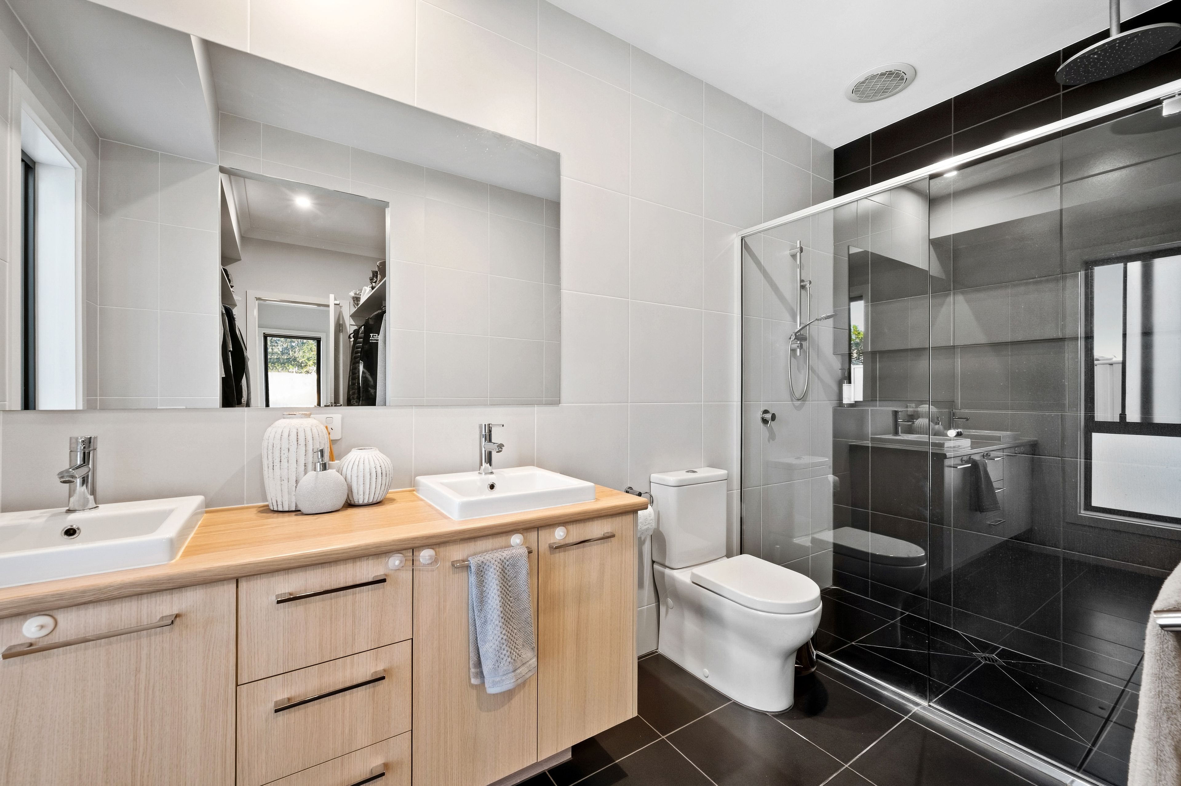 21 Woodbridge Drive — photo 11 of 21