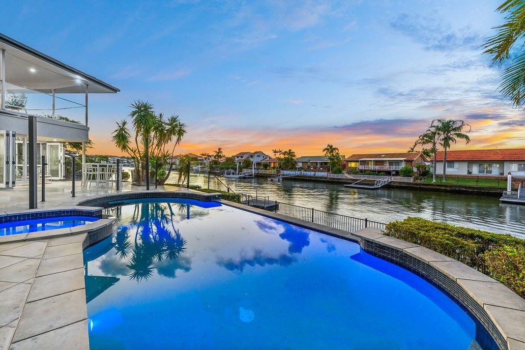 1 Sundance Way, Runaway Bay, QLD 4216