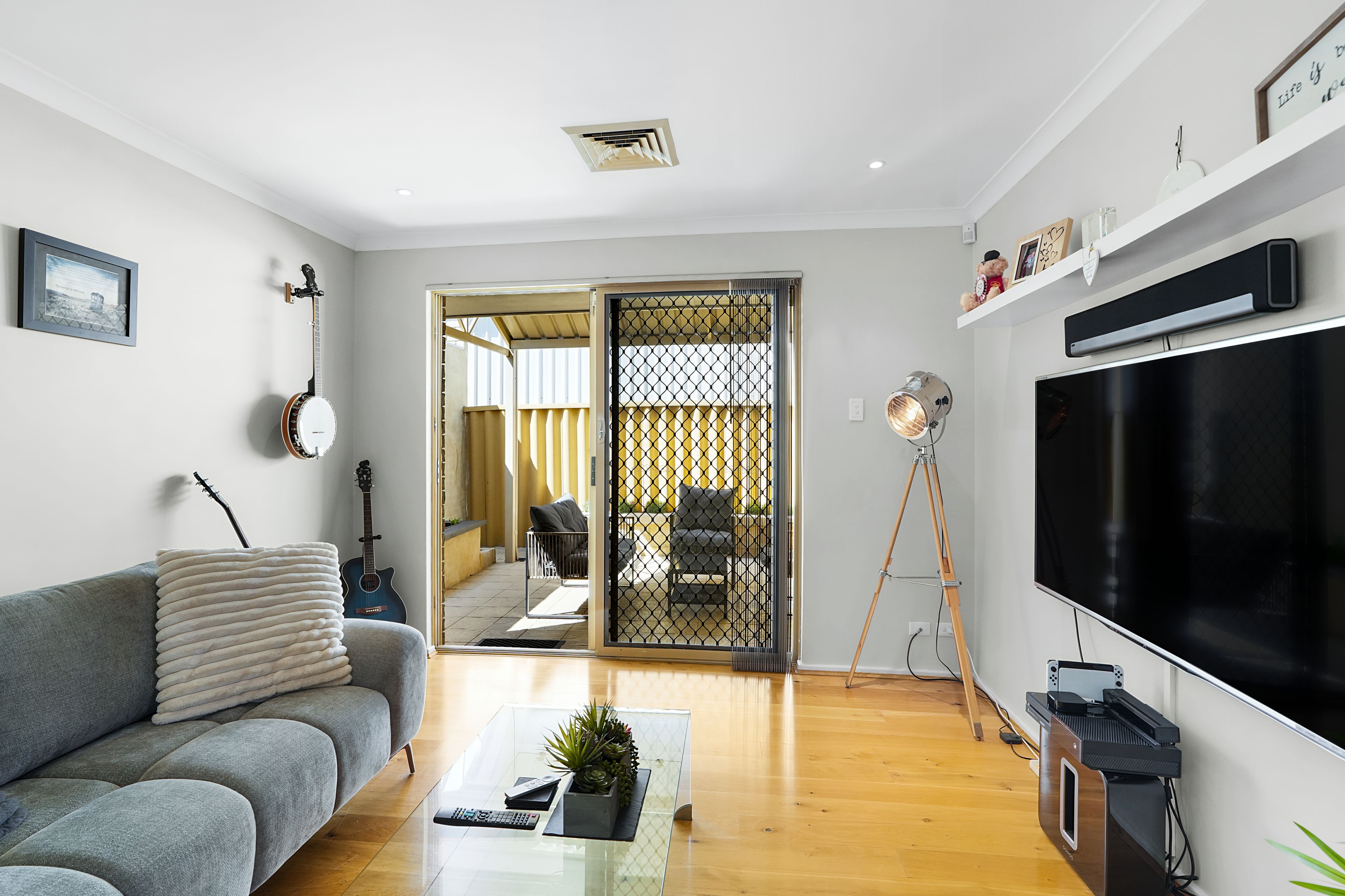 2/80 Hamilton Street — photo 6 of 24