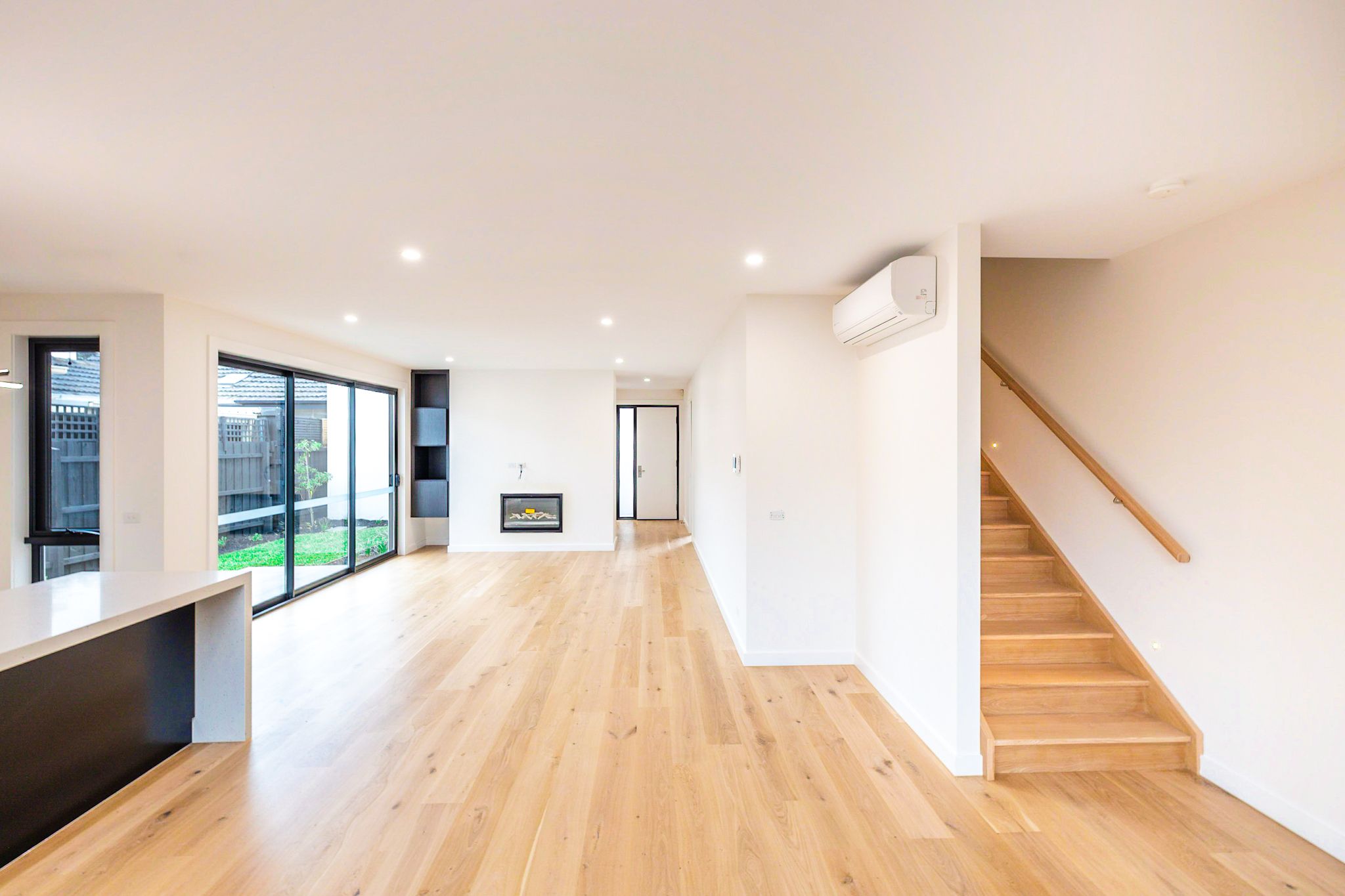 2/8 Bartlett Street, Hampton East, VIC 3188