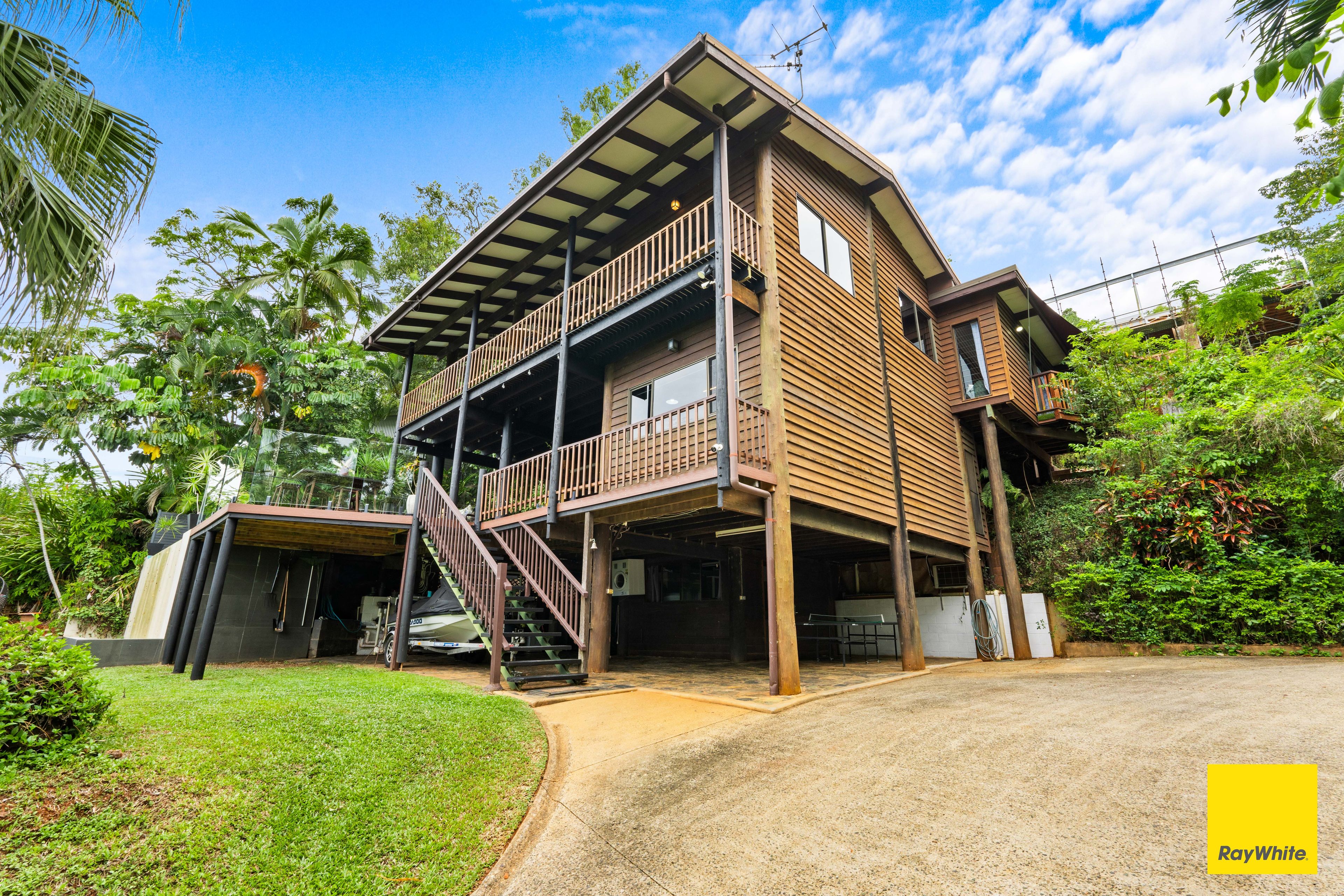 31 Bena Street, Smithfield, QLD 4878