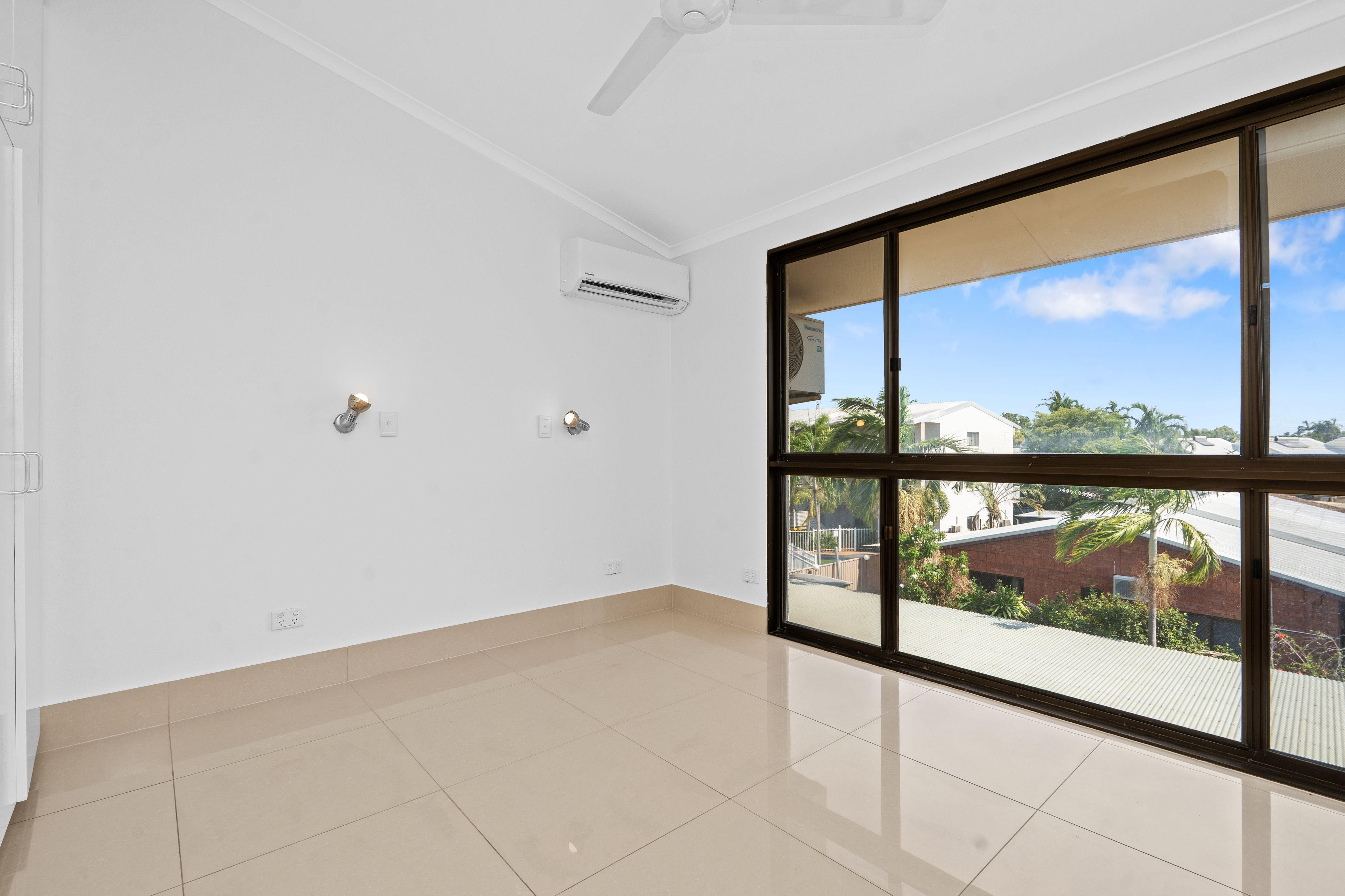 11/401 Trower Road — photo 7 of 14