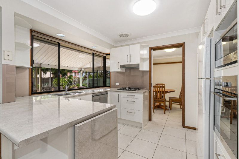 18 Akama Road, Durack, QLD 4077