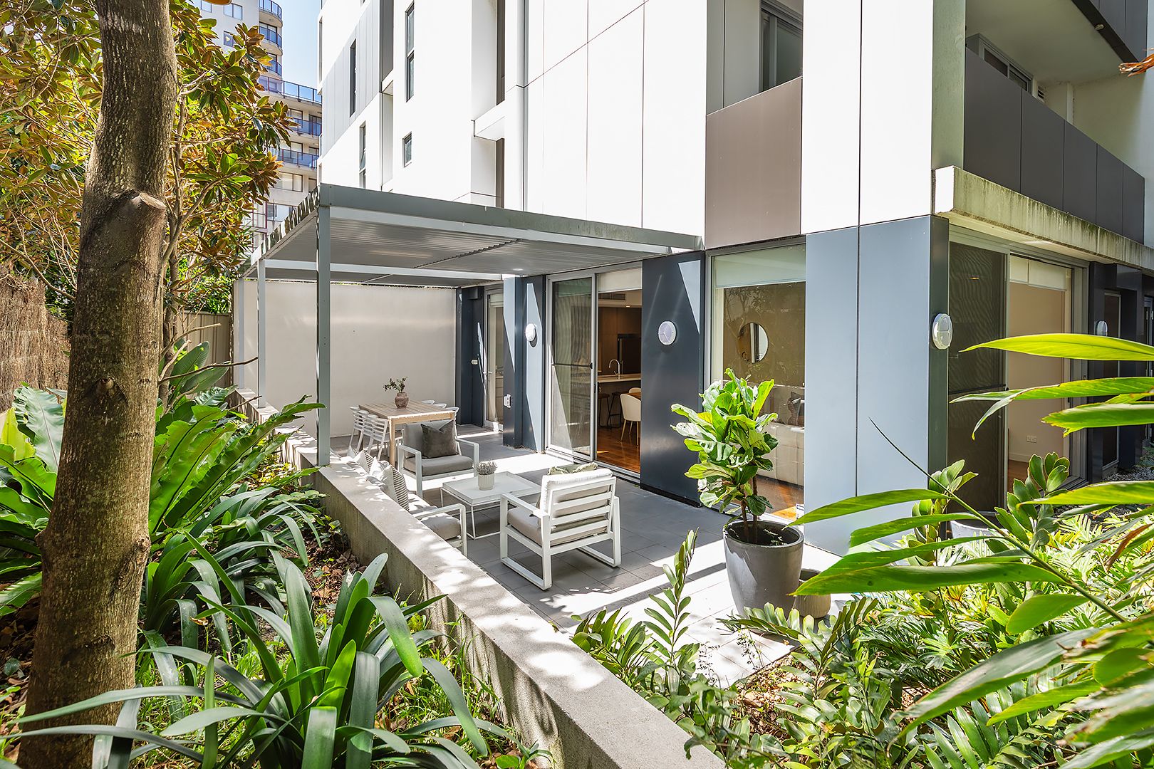 G03/33 Waverley Street — photo 8 of 15