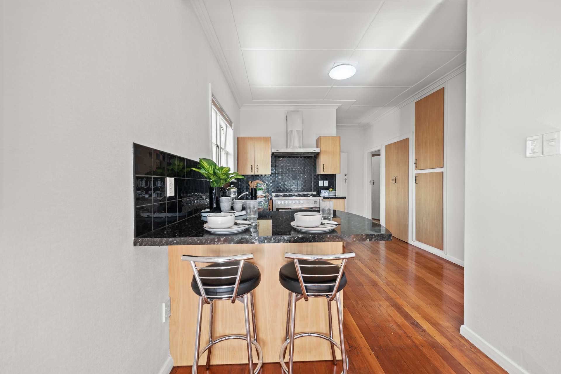327 Botanical Road photo 5