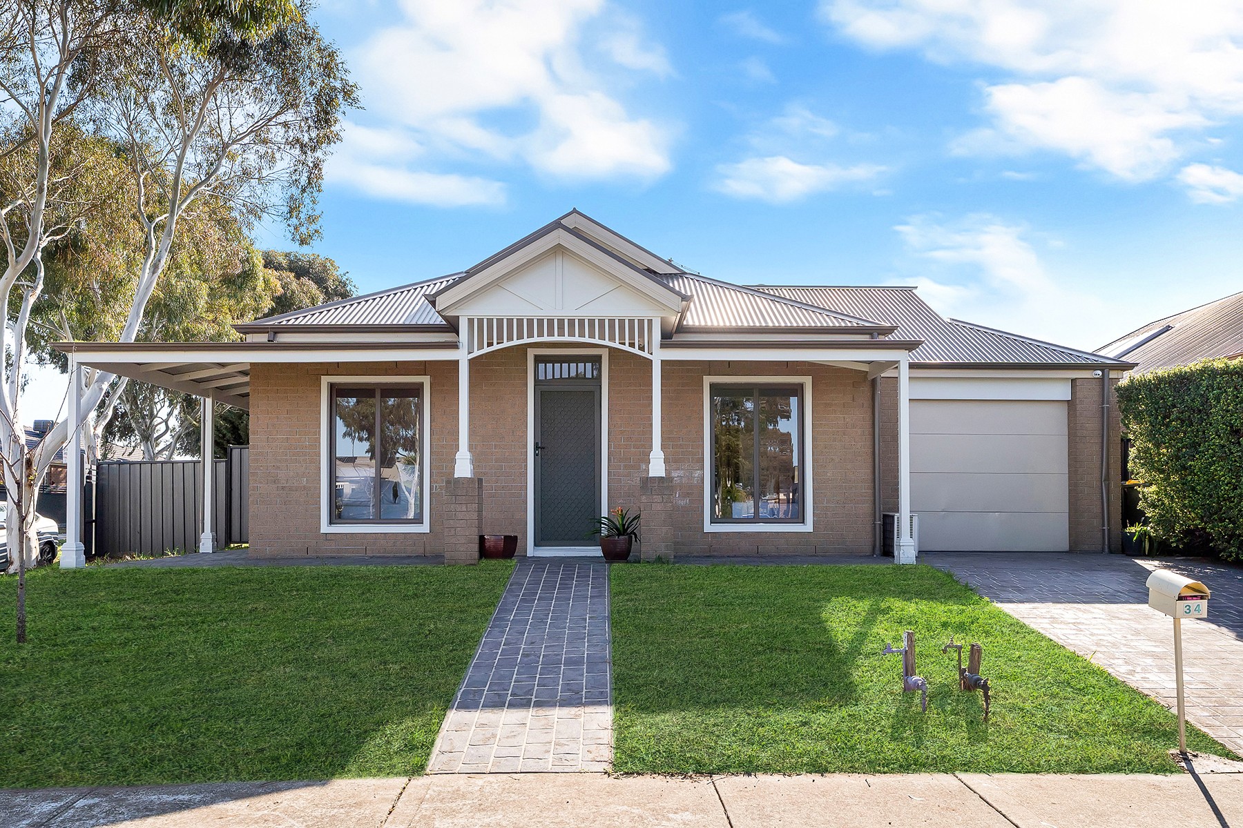 34 Ebony Circuit, Craigieburn, VIC 3064