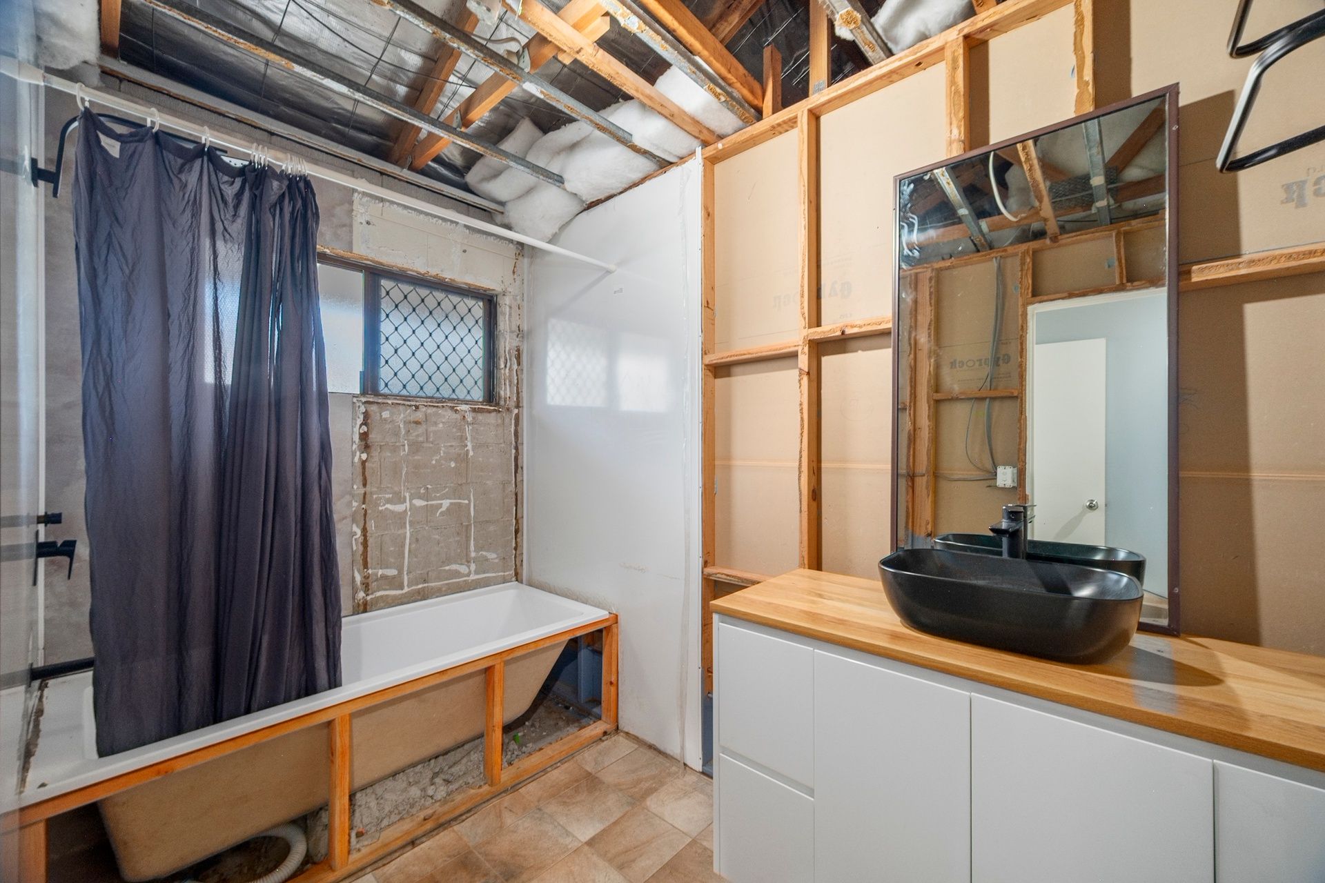 6 Salisbury Crescent — photo 5 of 15