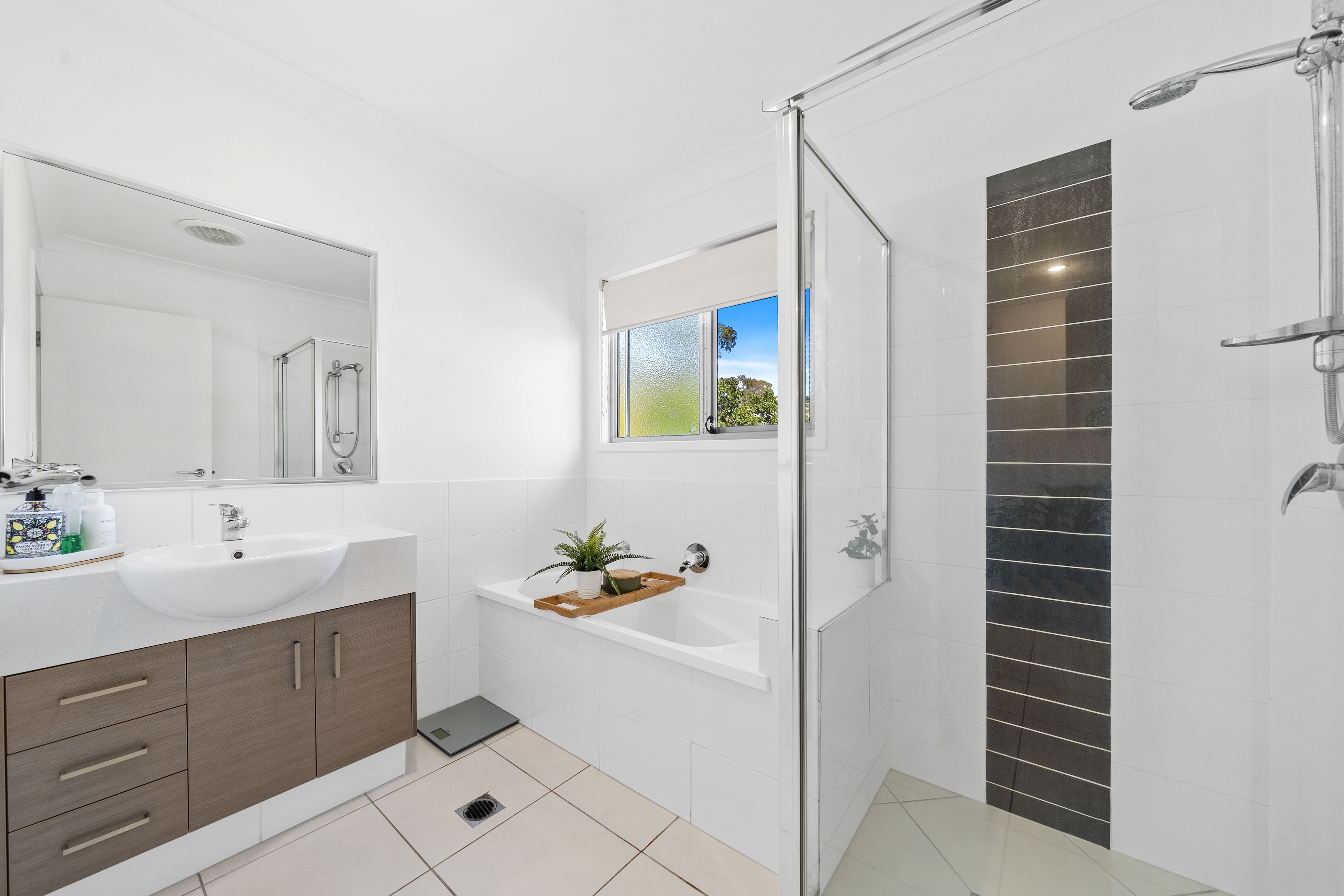 1/12 Undara Place — photo 12 of 19