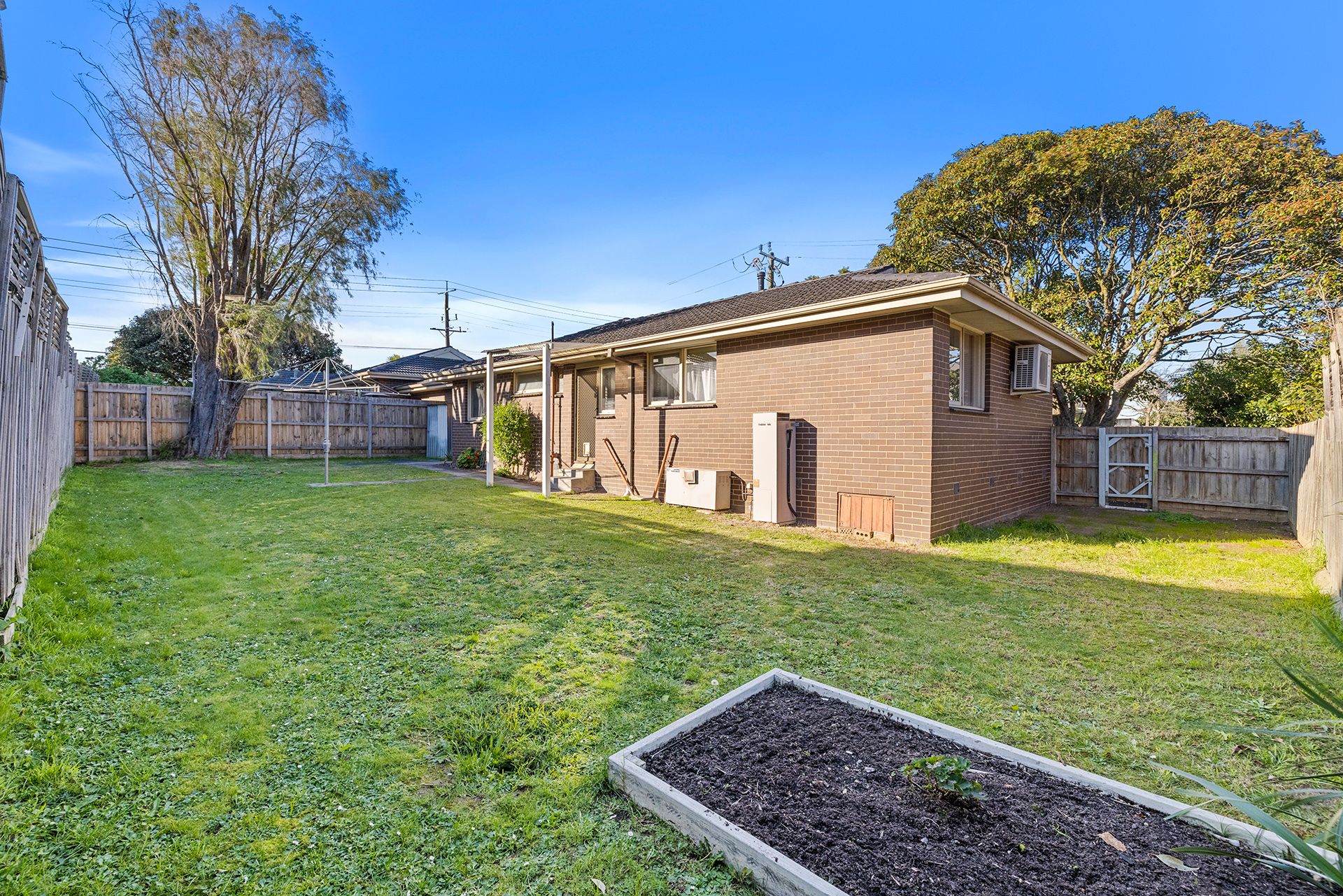 2/35 Gyton Avenue — photo 9 of 9