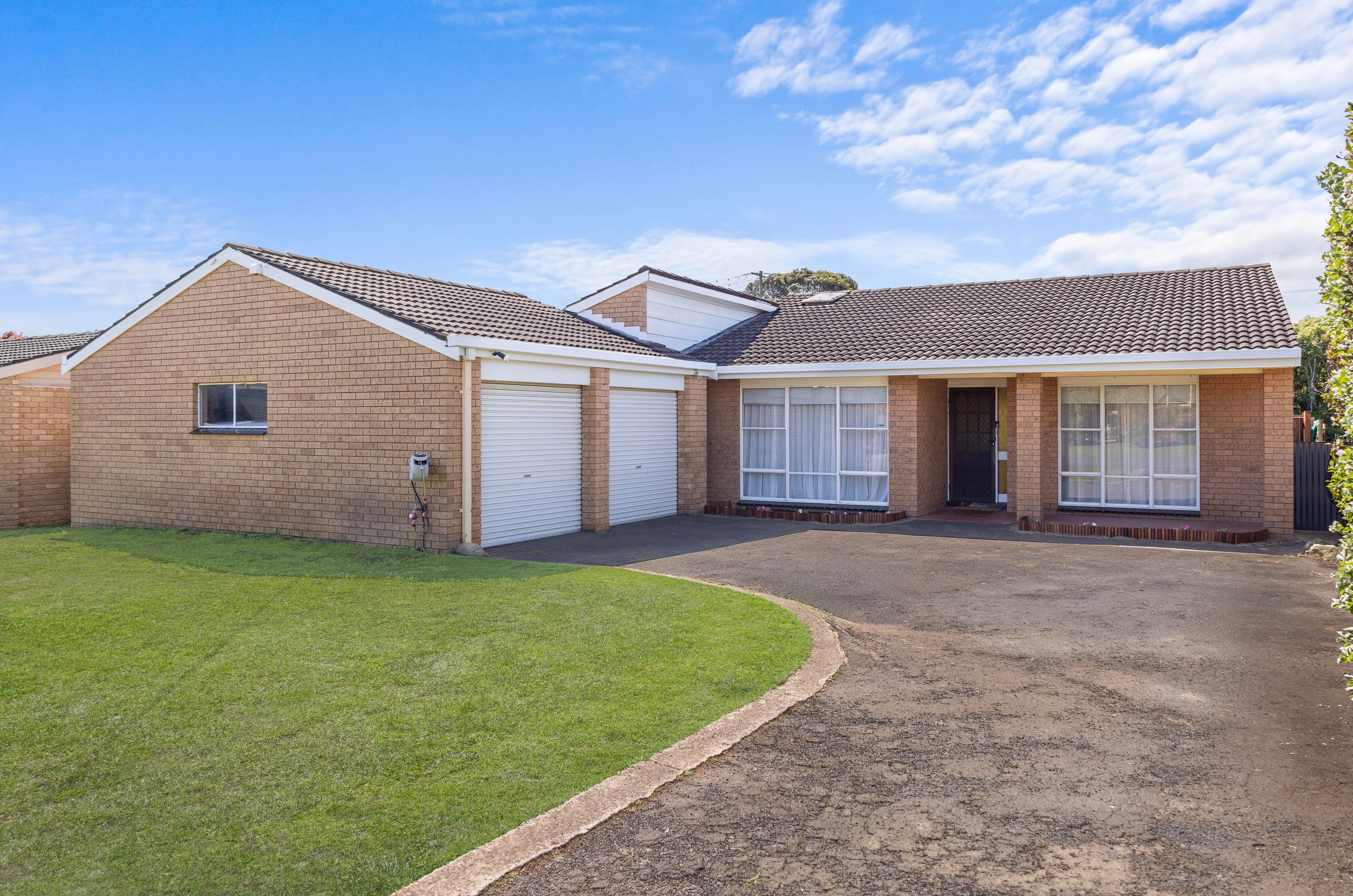 8 Amaroo Court — photo from Ray White Warrnambool
